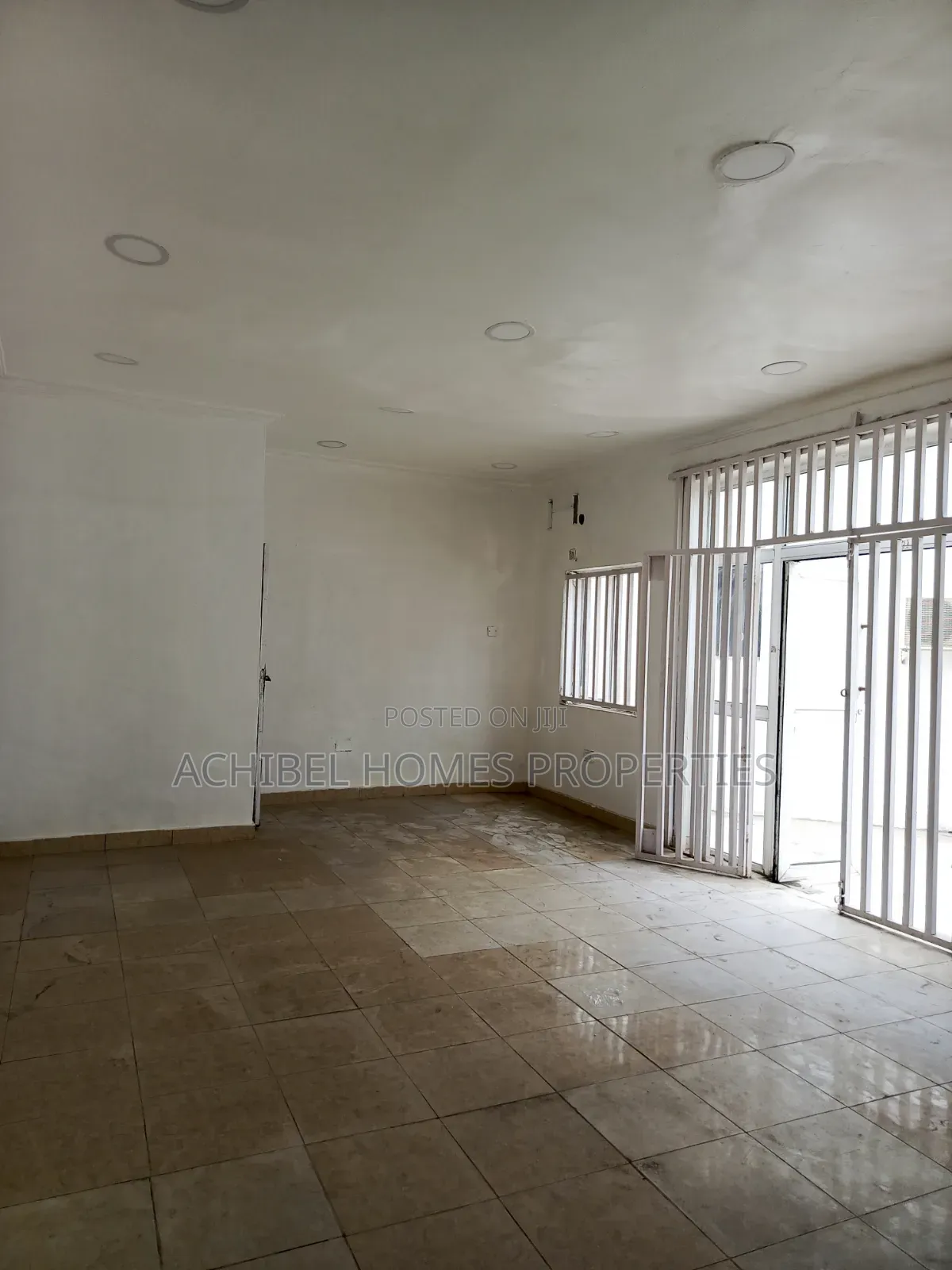 A 40 Square Meter Office Space in Ikota