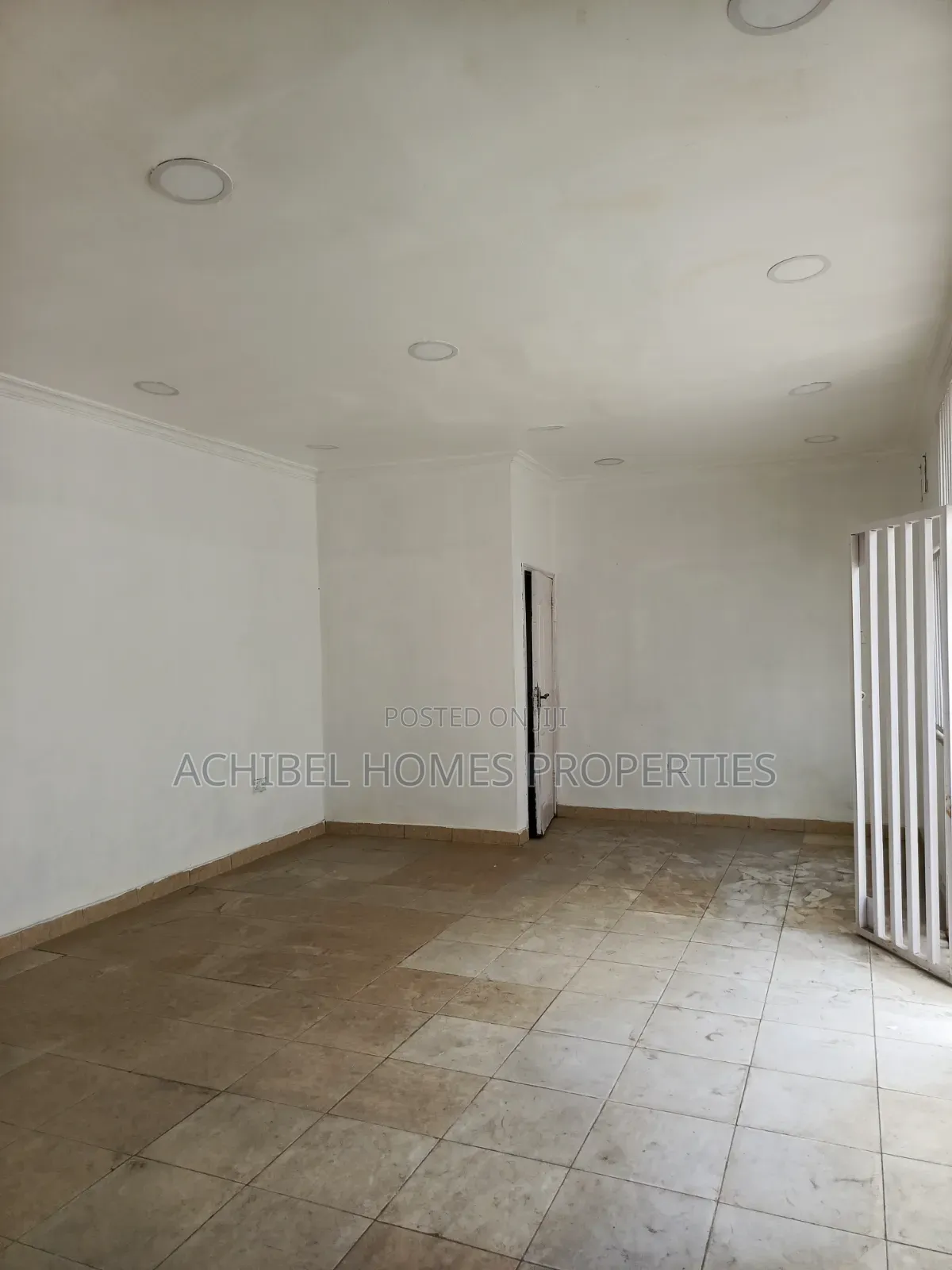 A 40 Square Meter Office Space in Ikota