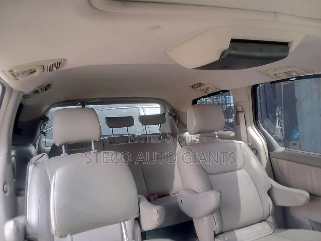 Toyota Sienna 2005 White