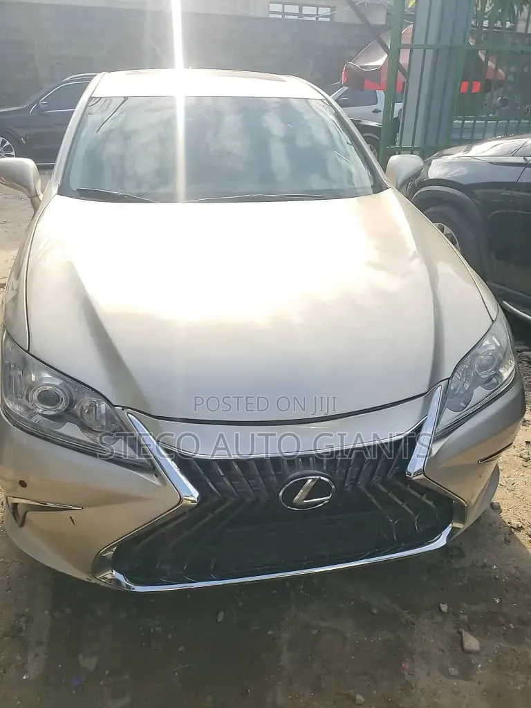 Lexus ES 2016 Gold