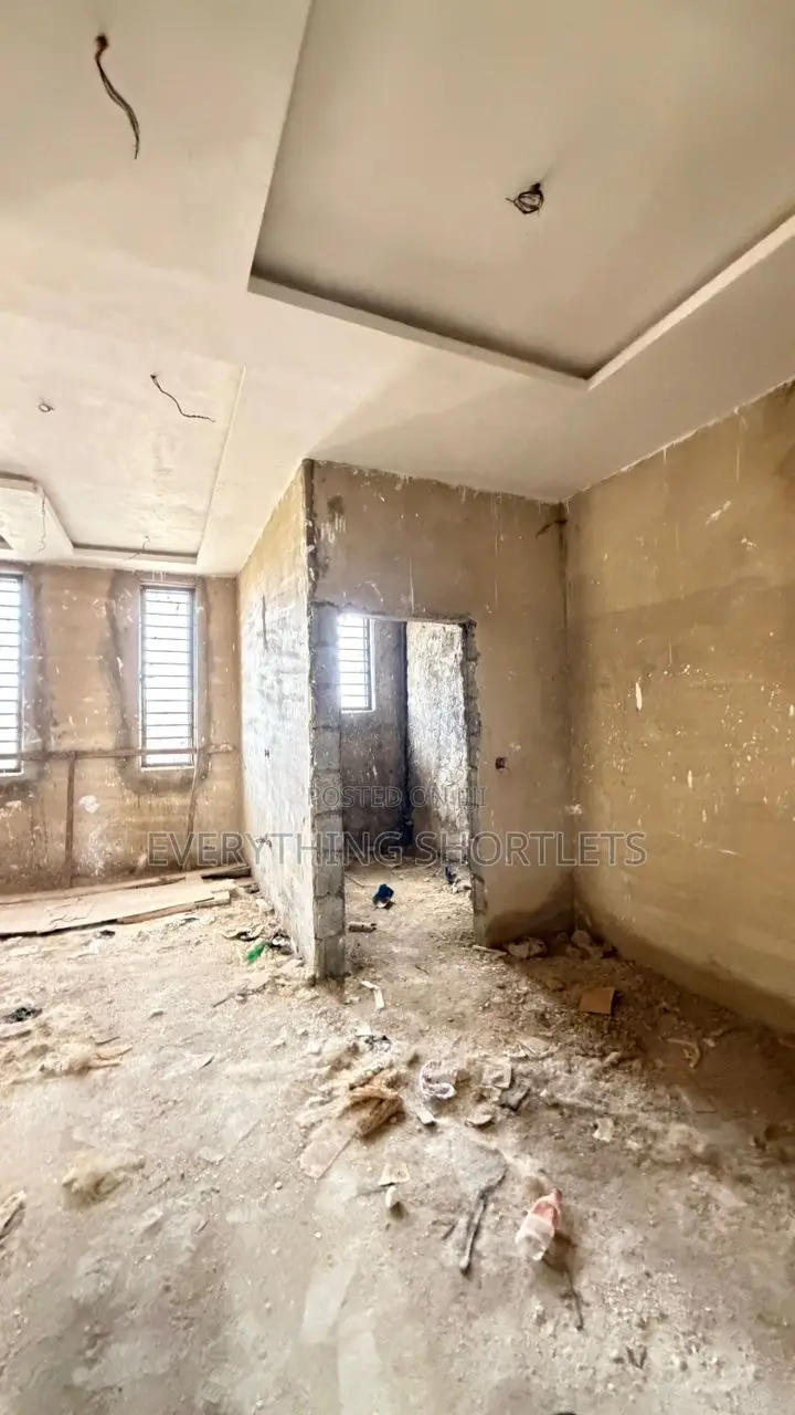4bdrm Townhouse/Terrace in Apo District for sale