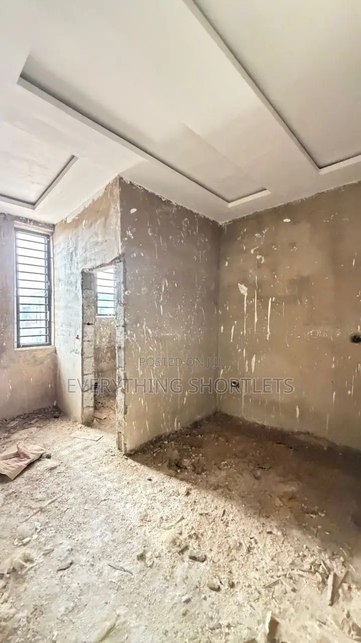 4bdrm Townhouse/Terrace in Apo District for sale