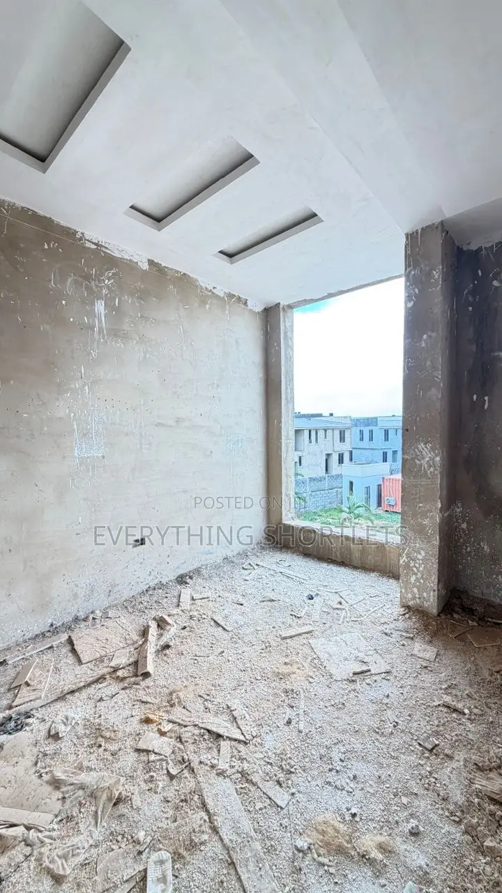 4bdrm Townhouse/Terrace in Apo District for sale