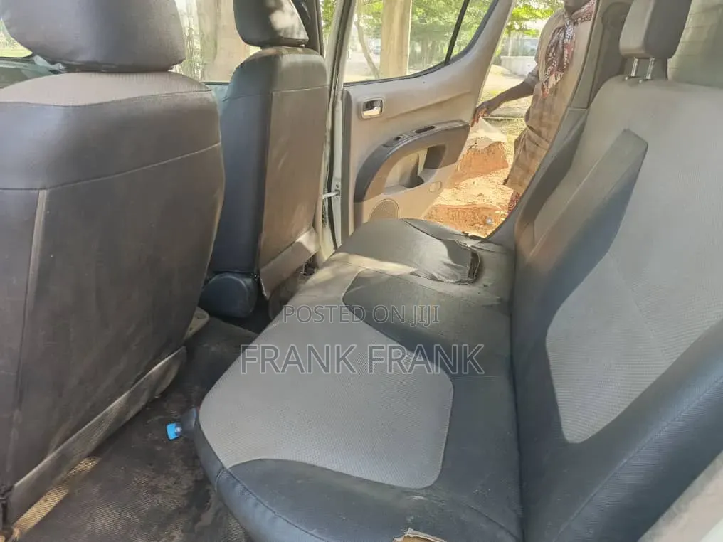 Mitsubishi L200 2013 White