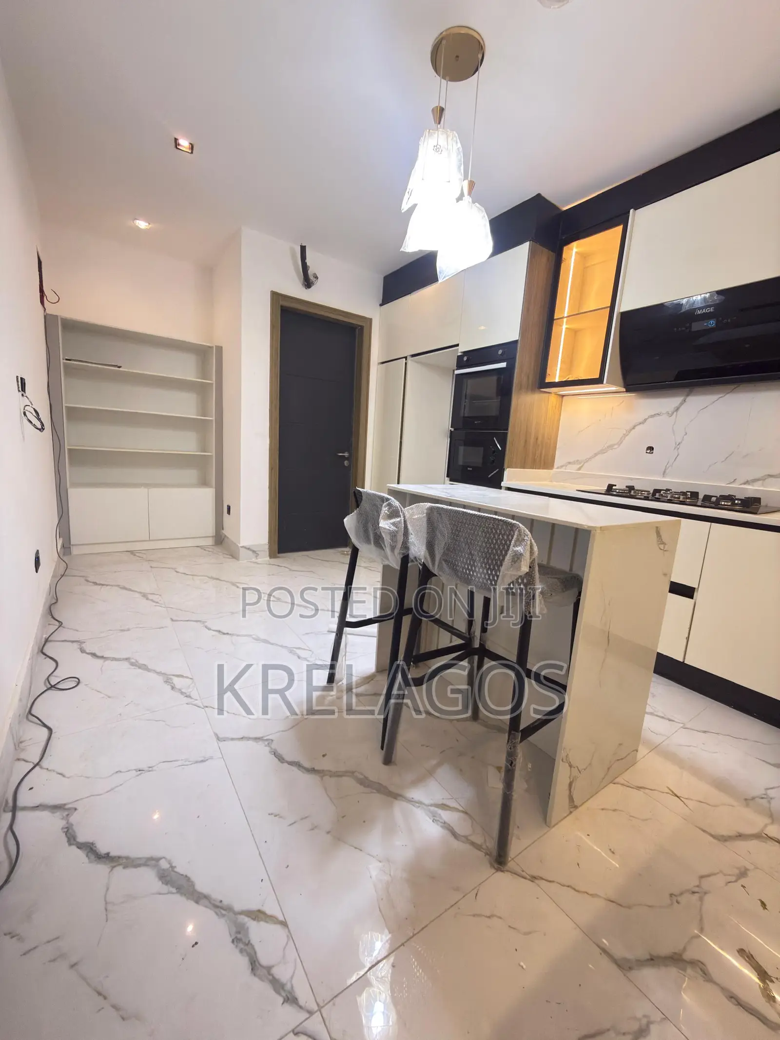 2bdrm Apartment in Lekki Phase 1 for sale
