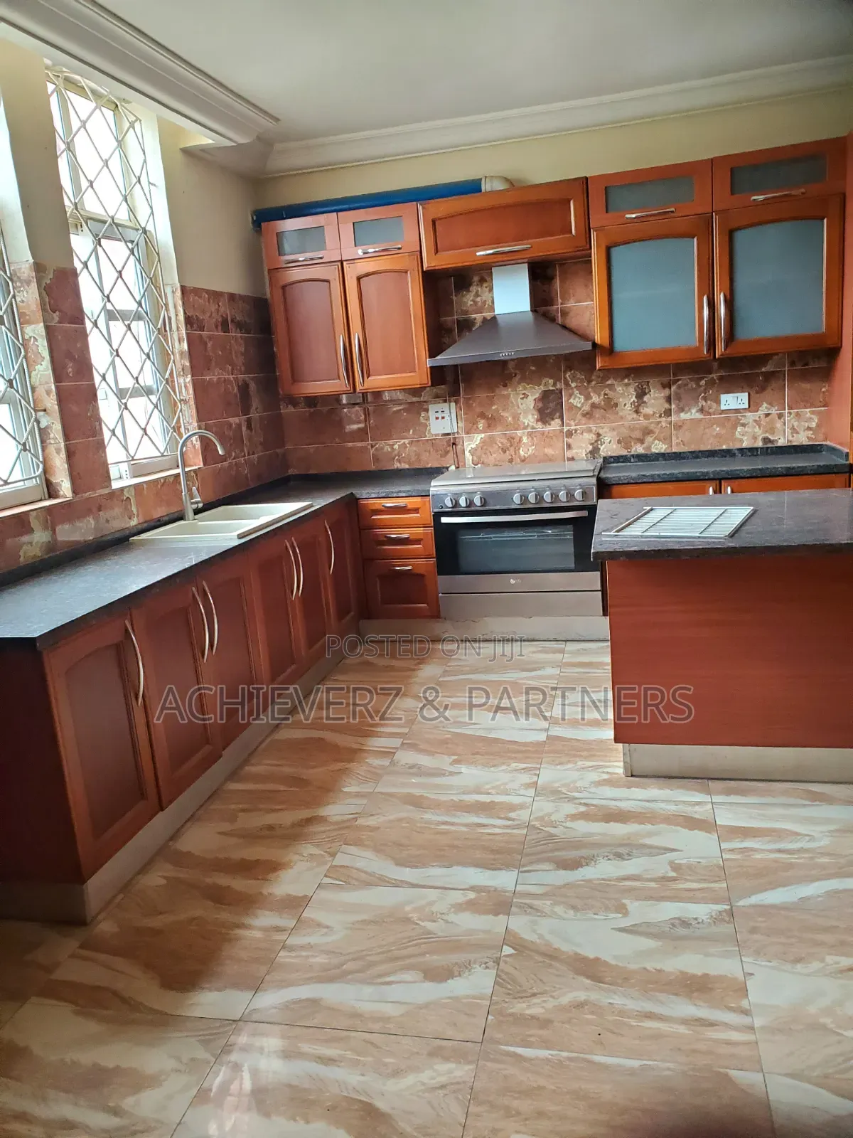 8bdrm Mansion in Asokoro for rent