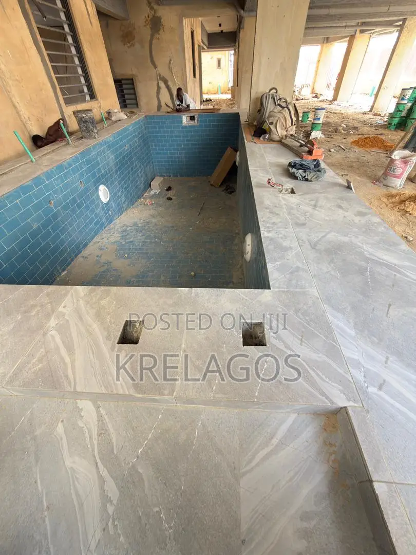 1bdrm Apartment in Lekki Phase 1 for sale