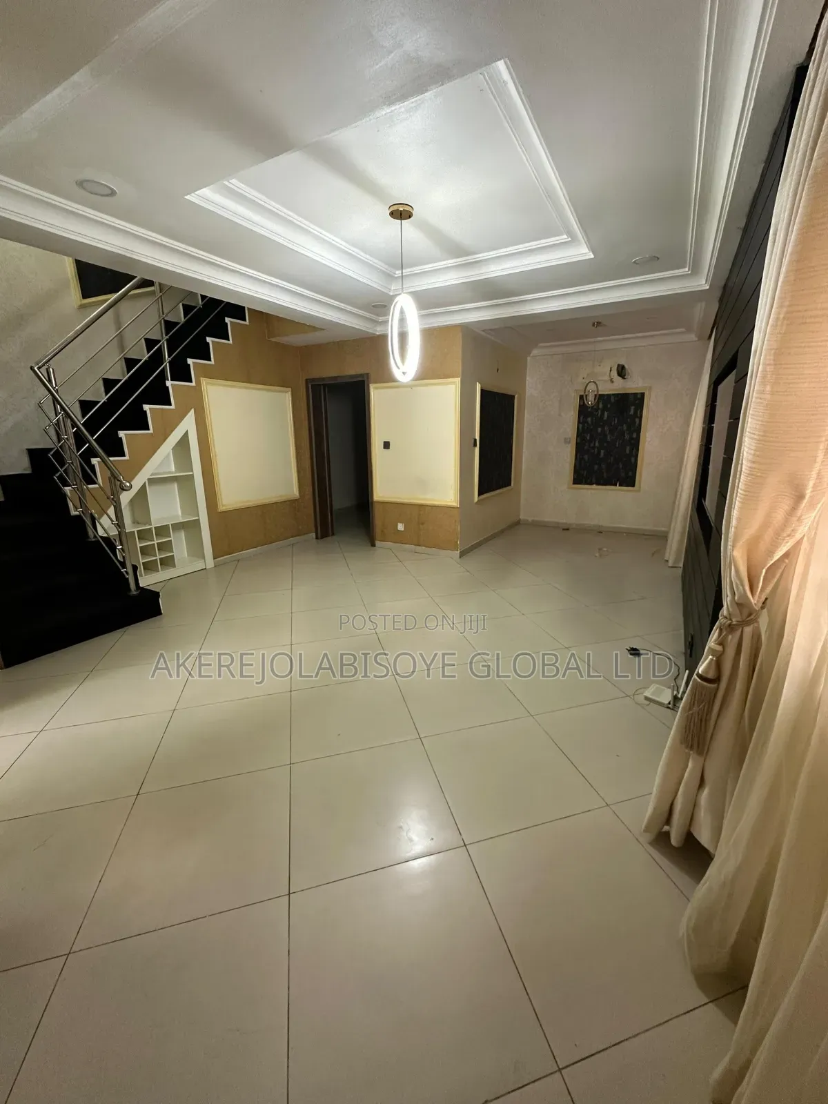 4bdrm Duplex in In An Estate Around for rent