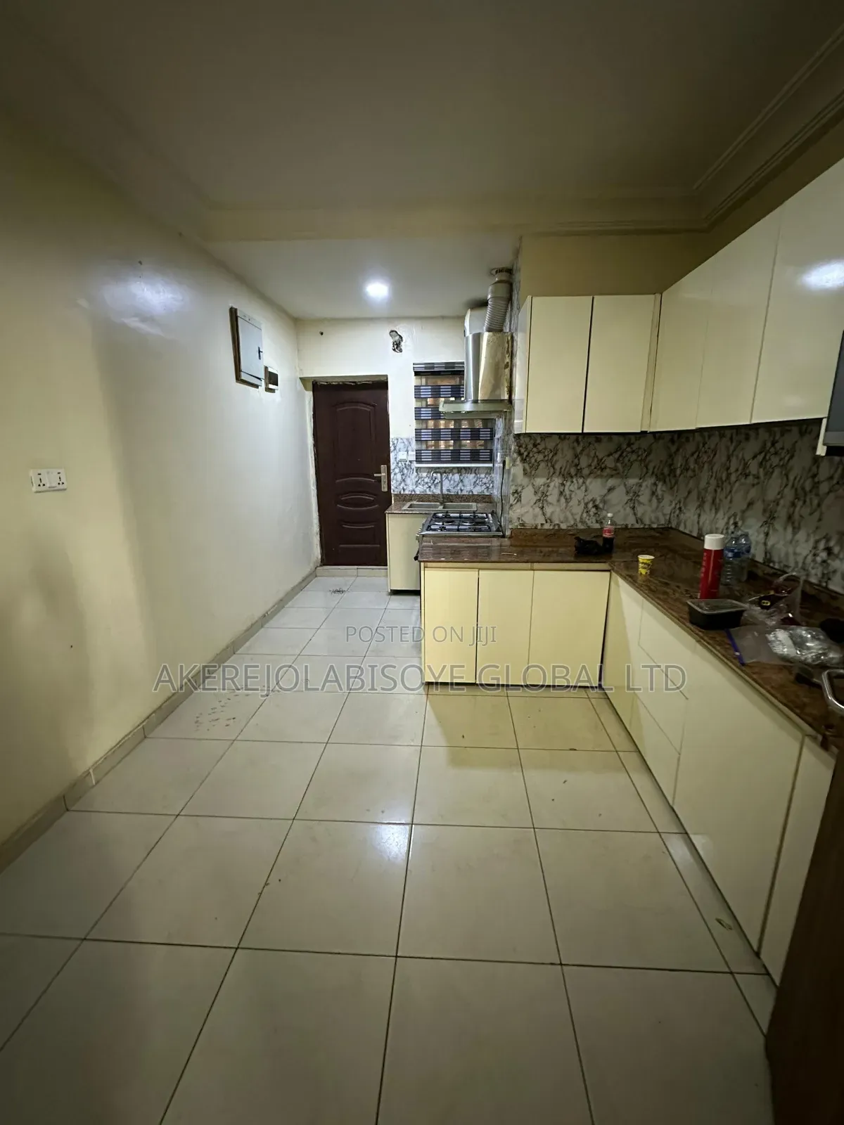 4bdrm Duplex in In An Estate Around for rent