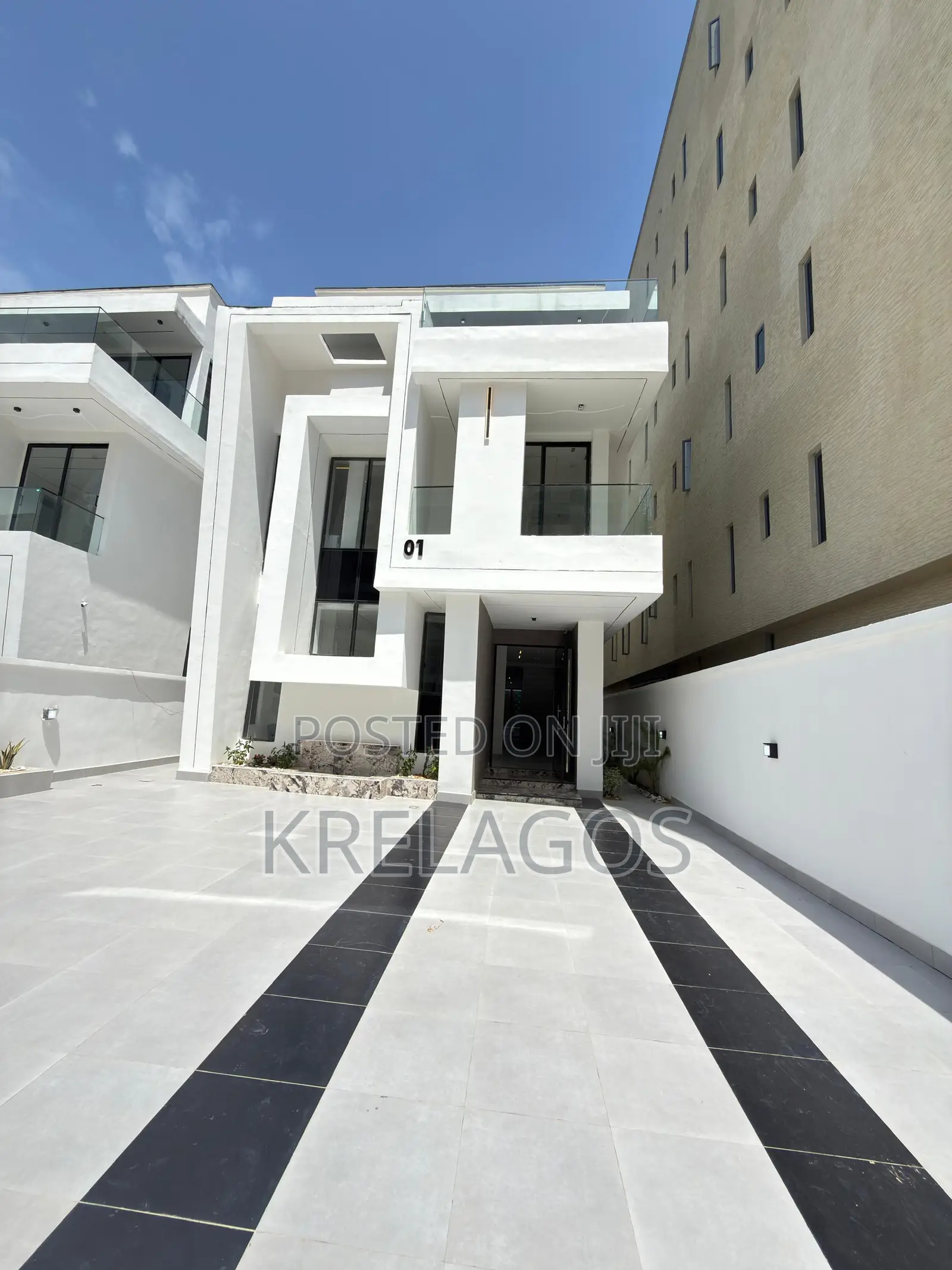 5bdrm Duplex in Lekki Phase 1 for sale