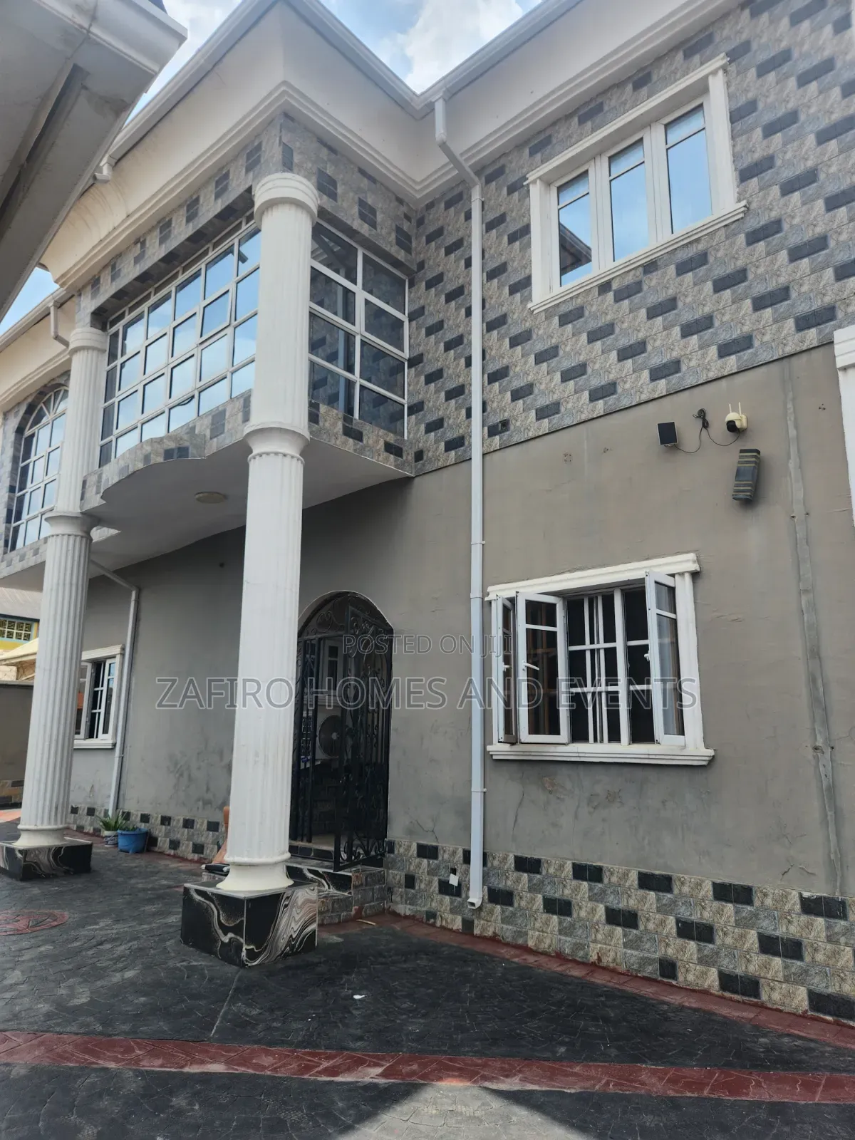 3bdrm Duplex in Ore Ofe, Akala Express for sale