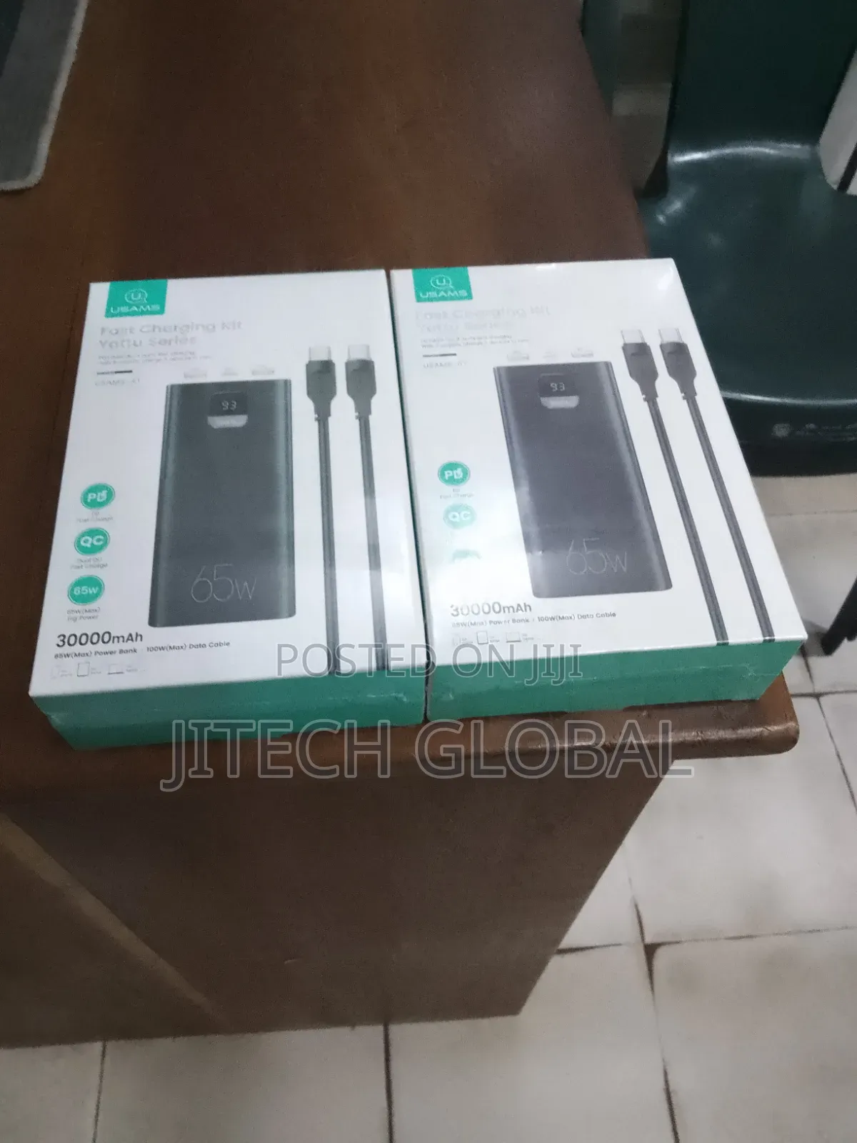 Usams 65w Power Bank 30000mah for iPhone, Laptop, Macbook, Tablet.