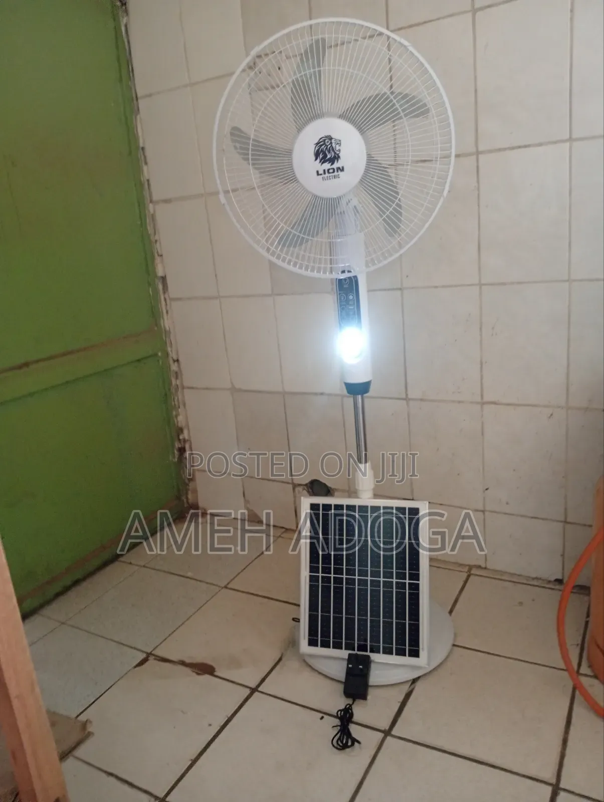 Lion Electric 16 Inches Solar Fan