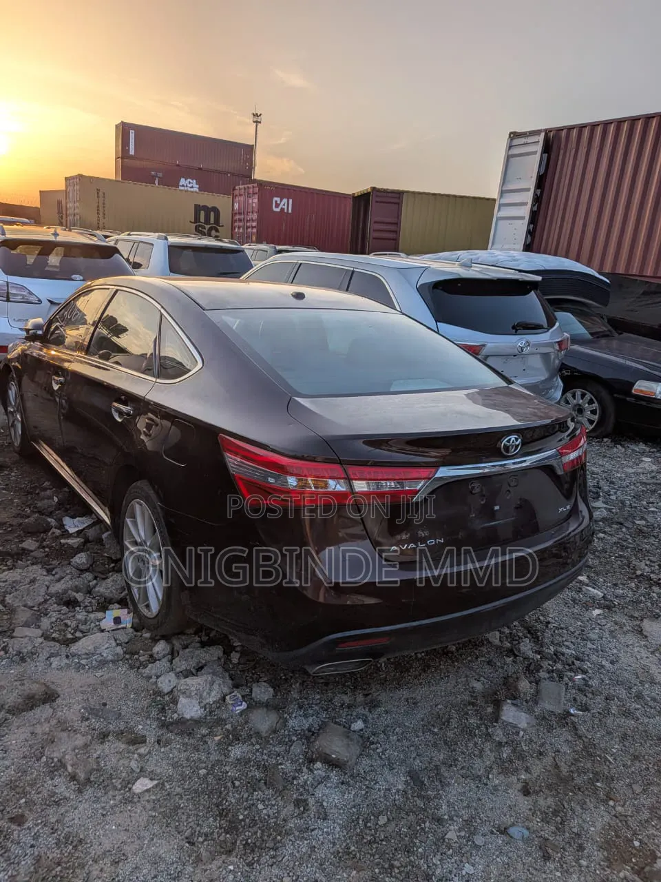 Toyota Avalon XLE Sedar FWD (3.5L 6cyl 6A) 2013 Red