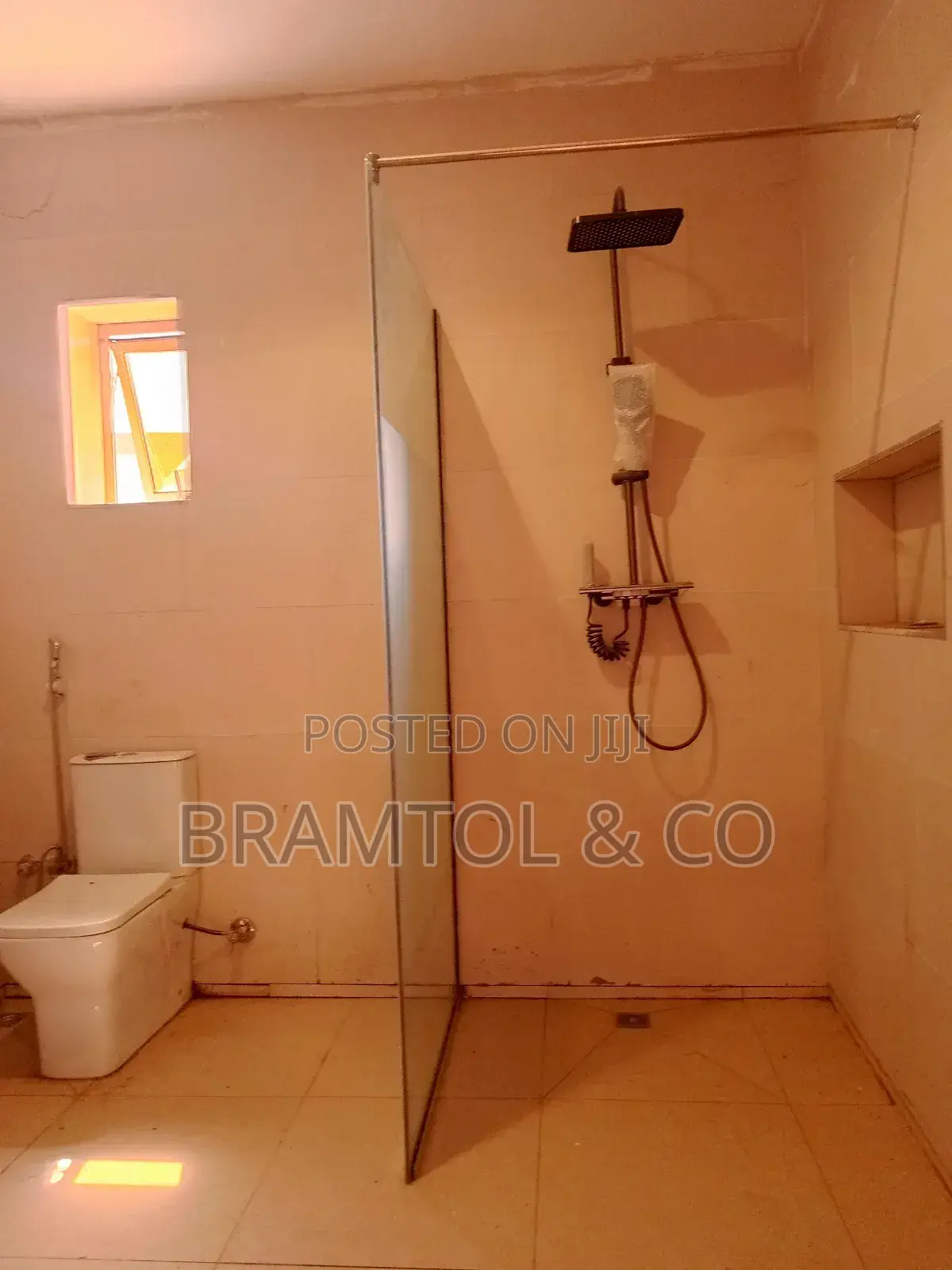 4bdrm Townhouse / Terrace in Maitama for rent