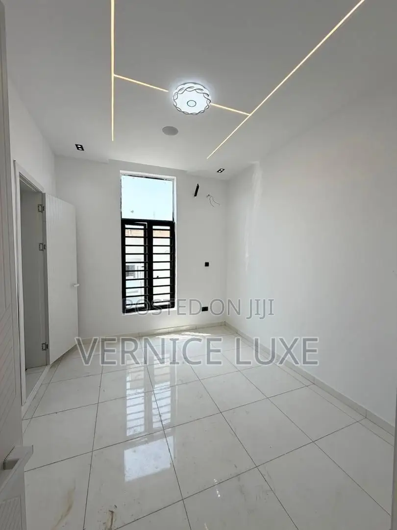 4bdrm Duplex in Ikota, Lekki for sale