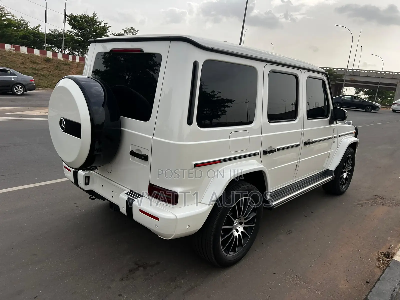Mercedes-Benz G-Class Base G 550 AWD 2019 White