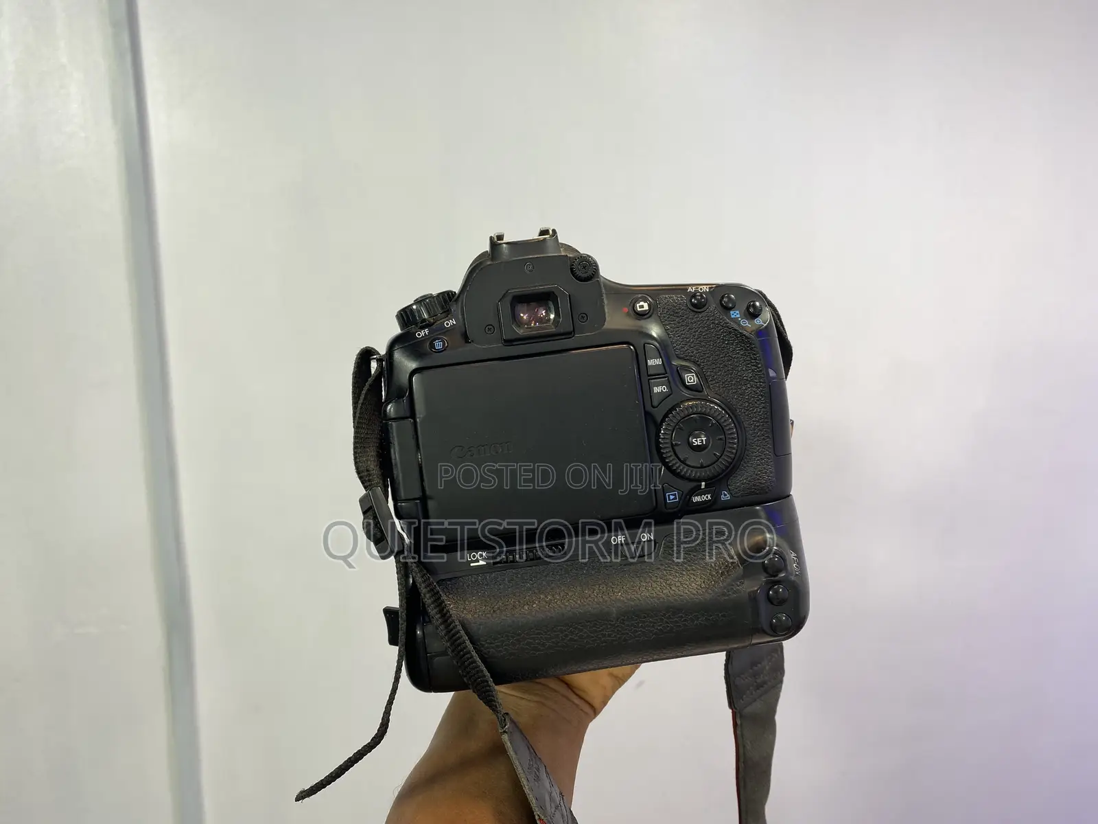 Canon Eos 60d With Lens 18-55mm
