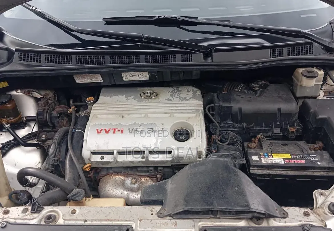 Toyota Sienna LE FWD (3.3L V6 5A) 2004 Gold