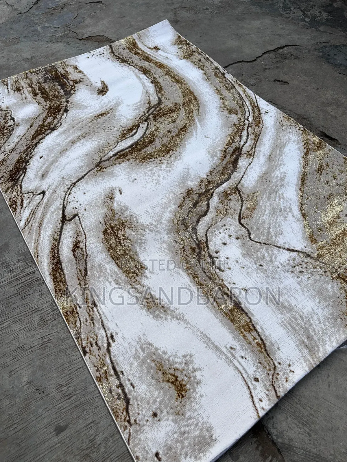7x10fts Brown and Cream Turkish Center Rug.