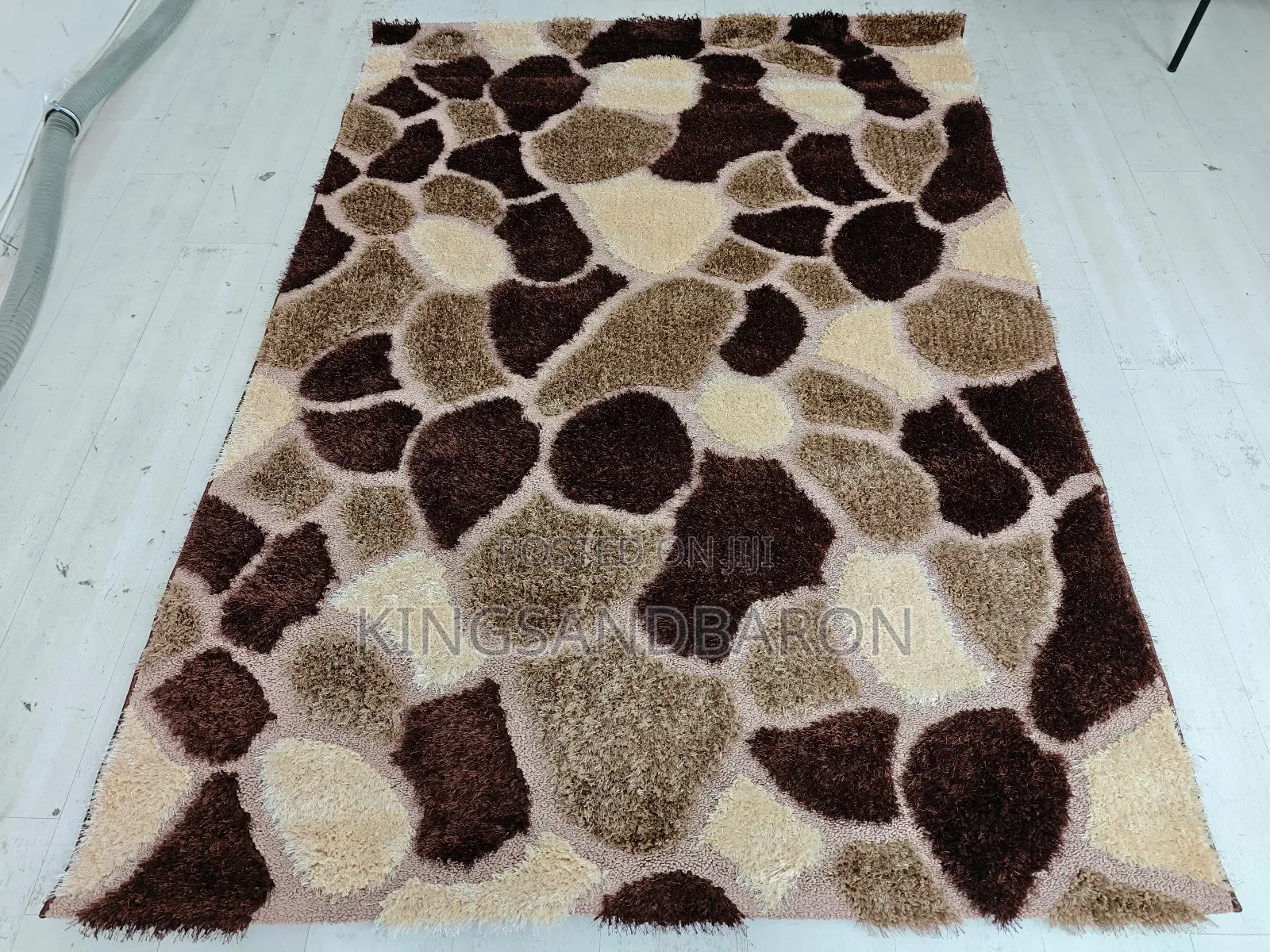 5x7fts Pattern Shaggy Turkish Center Rug.