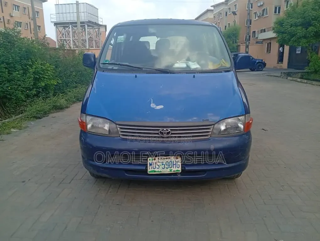 Toyota HiAce 2005 Blue