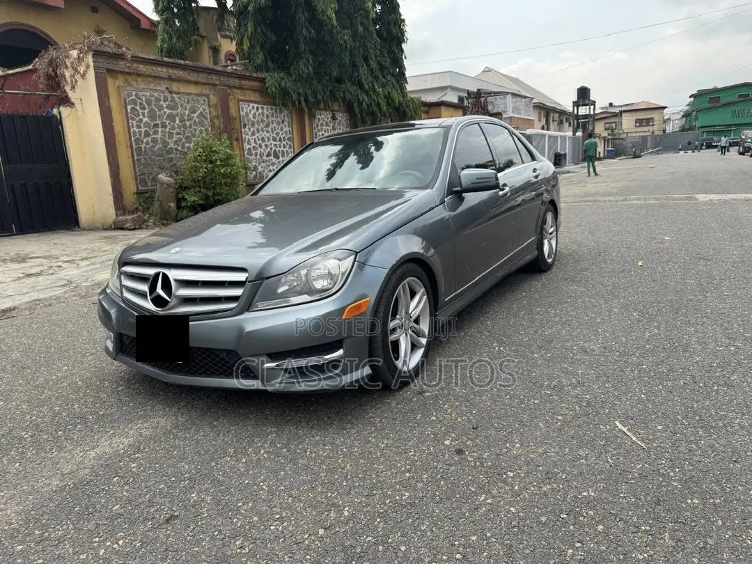 Mercedes-Benz C300 2013 Gray