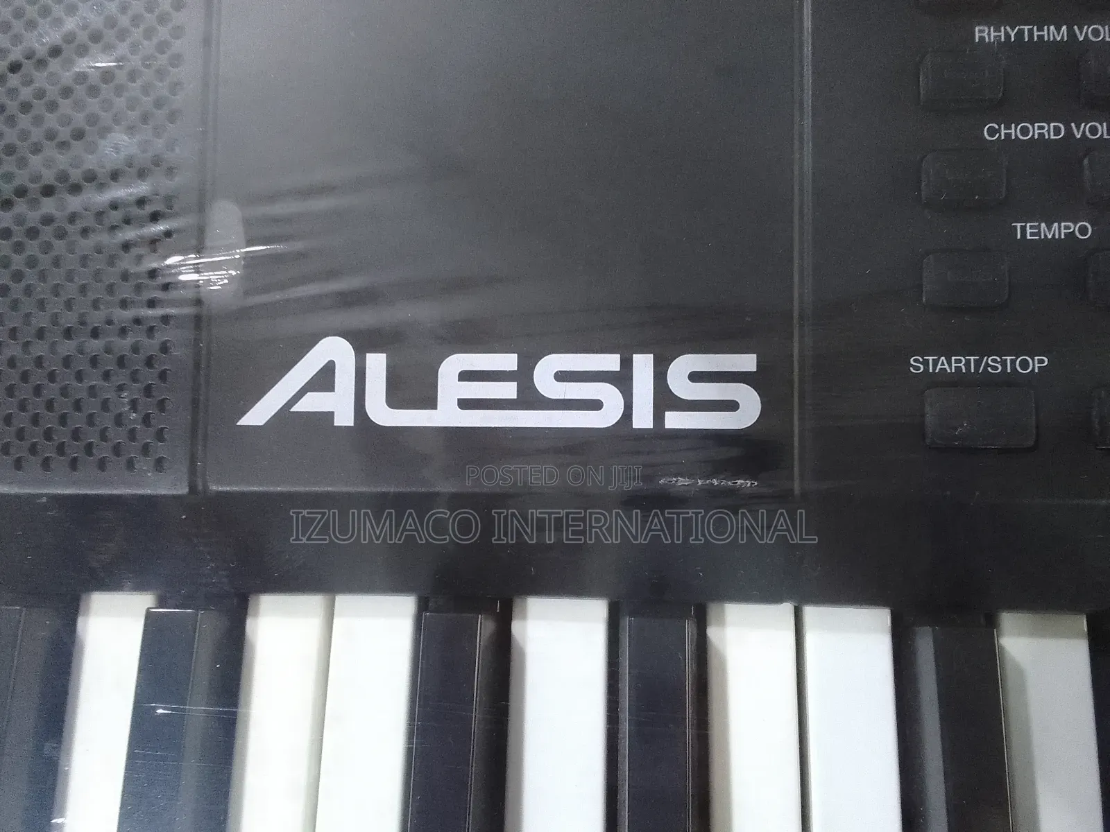 Alesis Melody 61 Keyboard – 61 Keys | Complete Package