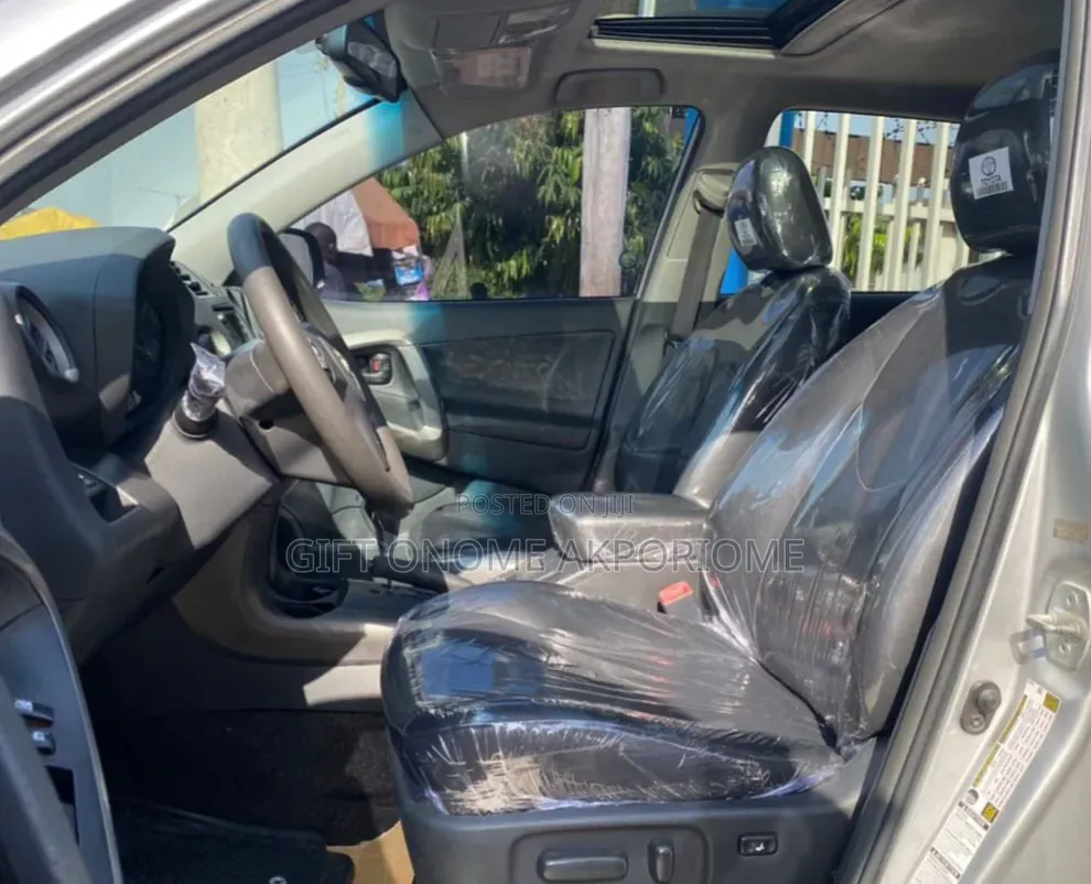 Toyota RAV4 V6 2009 Silver