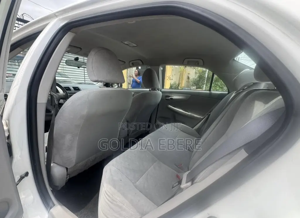 Toyota Corolla 2009 White