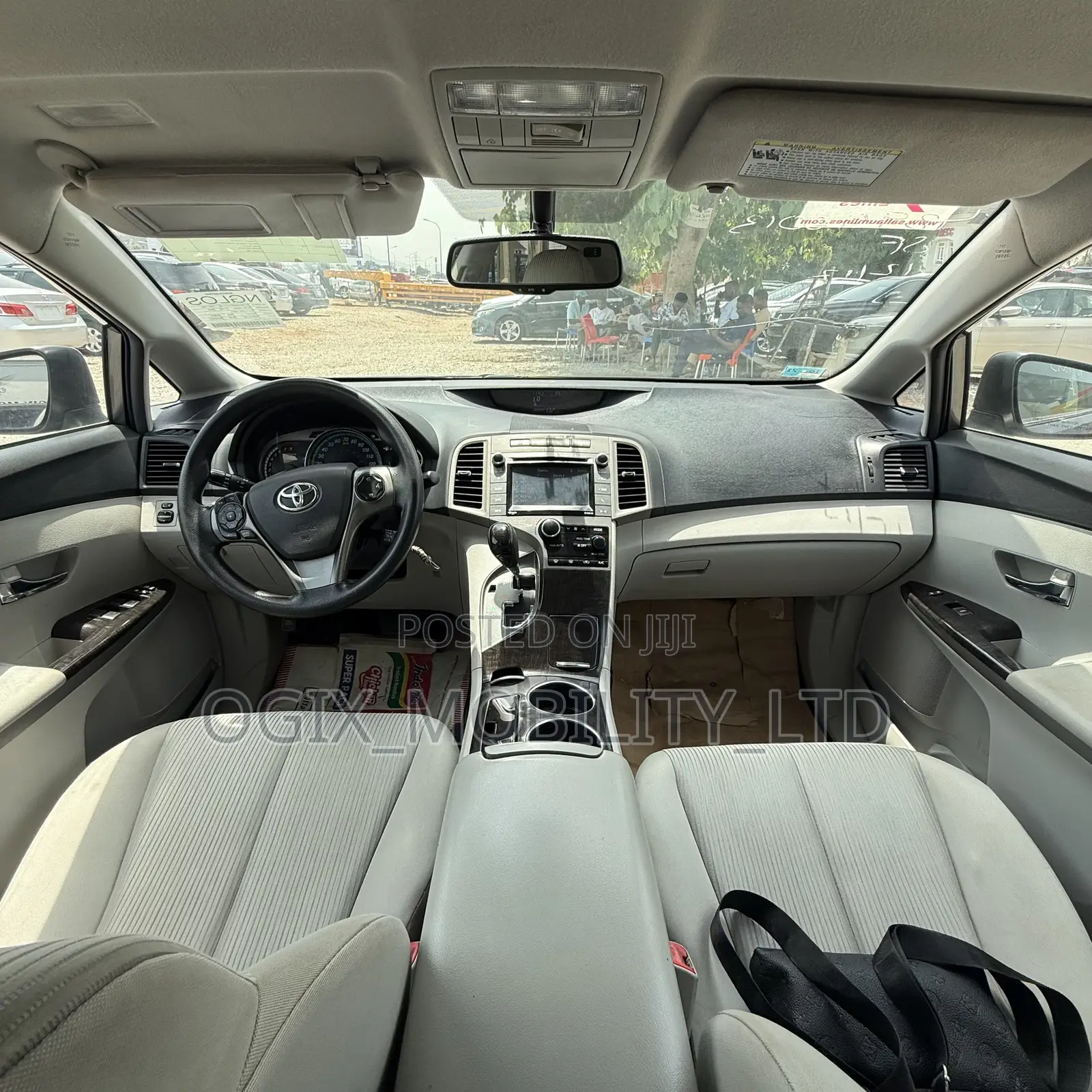Toyota Venza LE 4dr Wagon AWD (2.7L 4cyl 6A) 2015 Gray