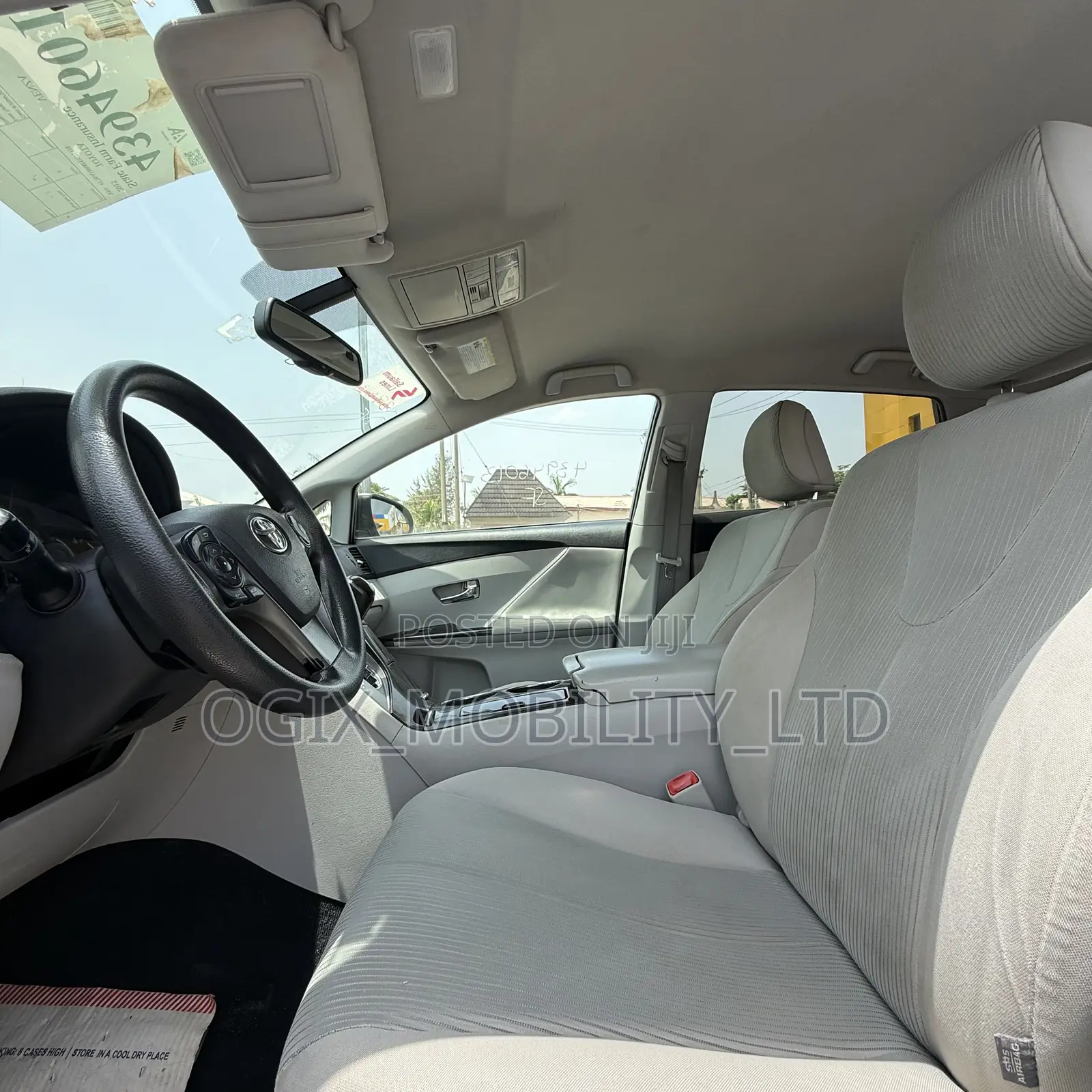 Toyota Venza LE 4dr Wagon AWD (2.7L 4cyl 6A) 2015 Gray