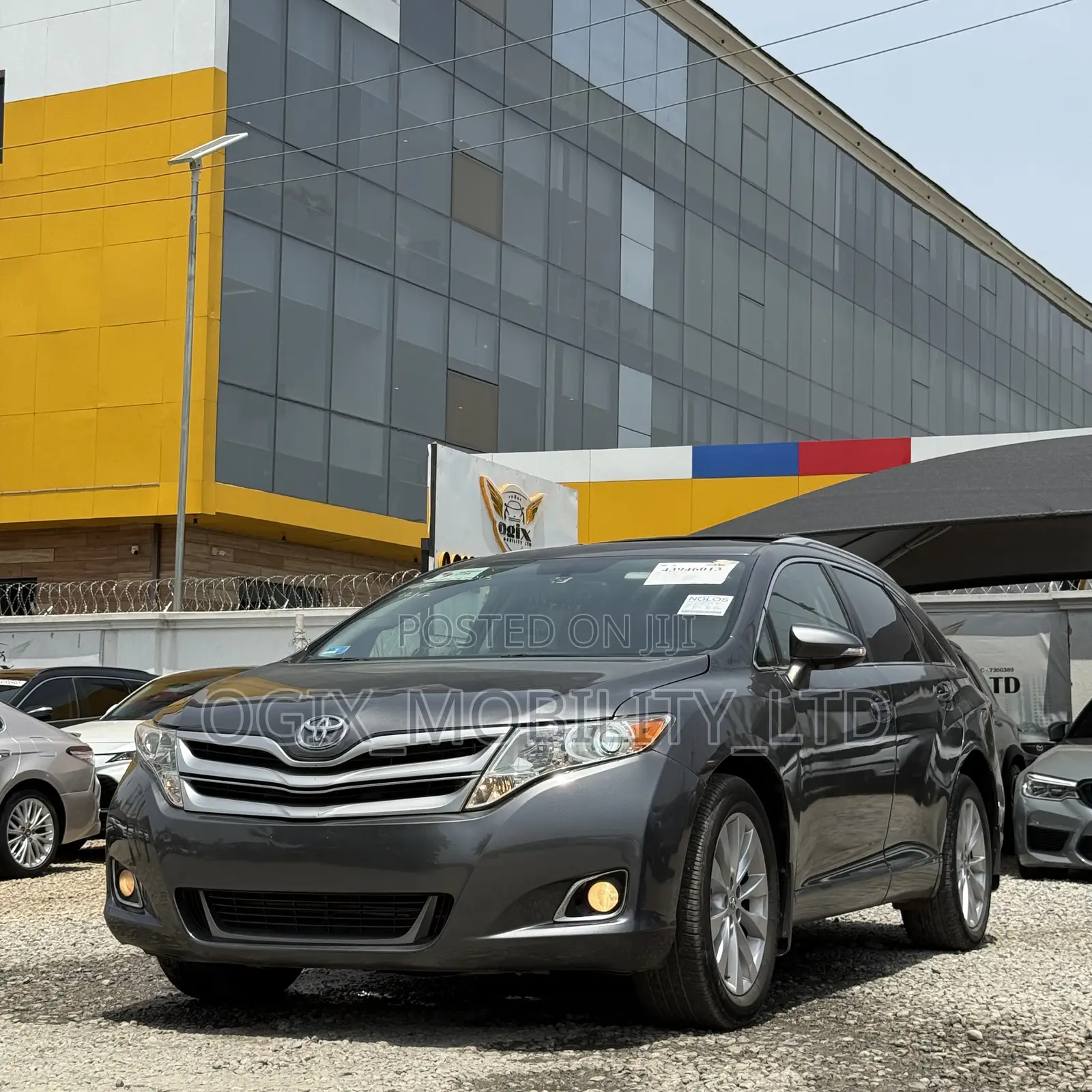 Toyota Venza LE 4dr Wagon AWD (2.7L 4cyl 6A) 2015 Gray