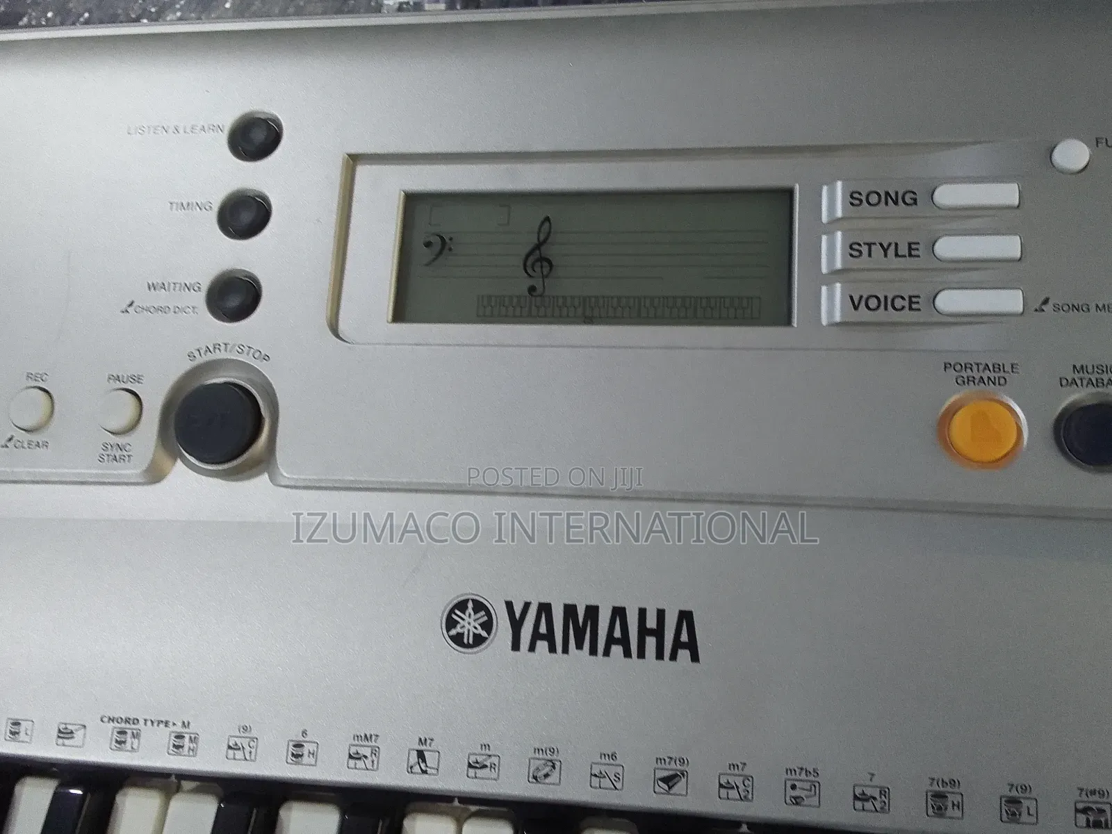 Yamaha PSR-E313 Keyboard – Portable 61-Key Music Piano