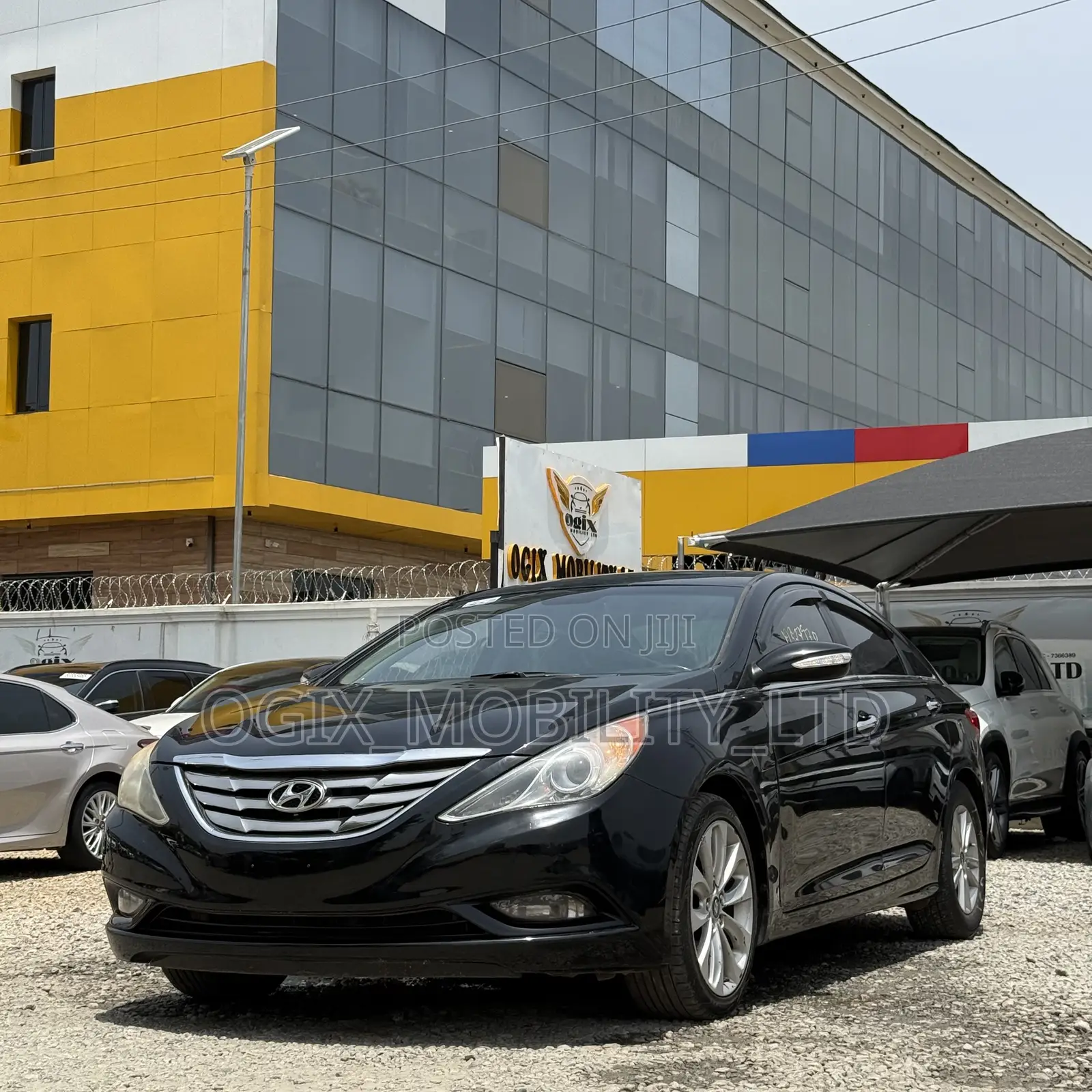 Hyundai Sonata Limited 2.0T Sedan (2.0L 4cyl 6A) 2011 Black