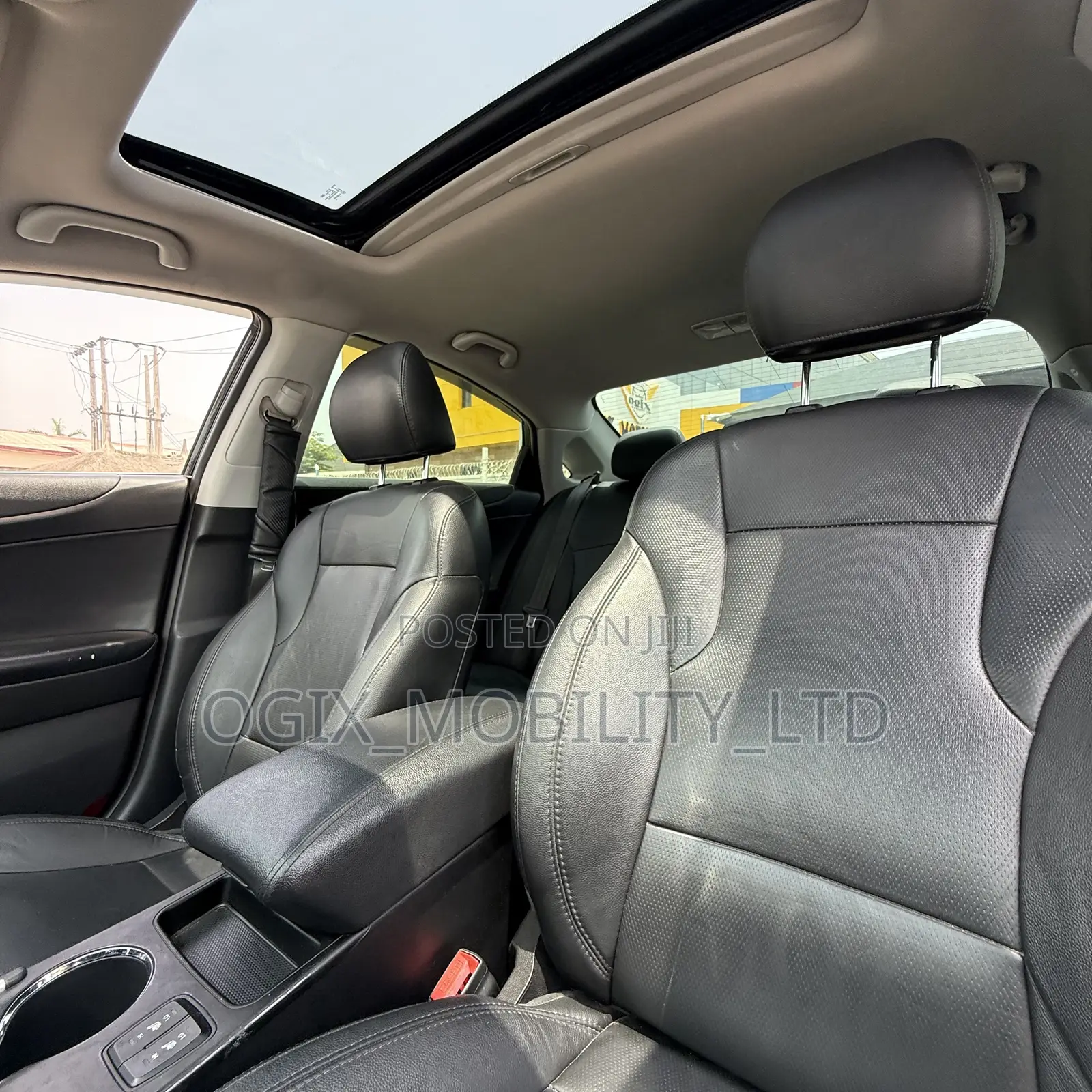 Hyundai Sonata Limited 2.0T Sedan (2.0L 4cyl 6A) 2011 Black