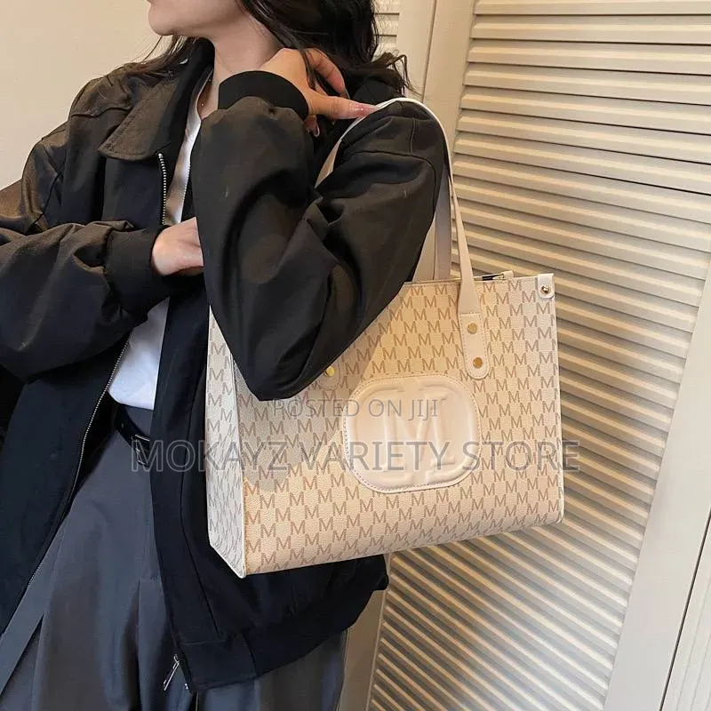 Meerah Quality M Logo Box Shape Tote Bag