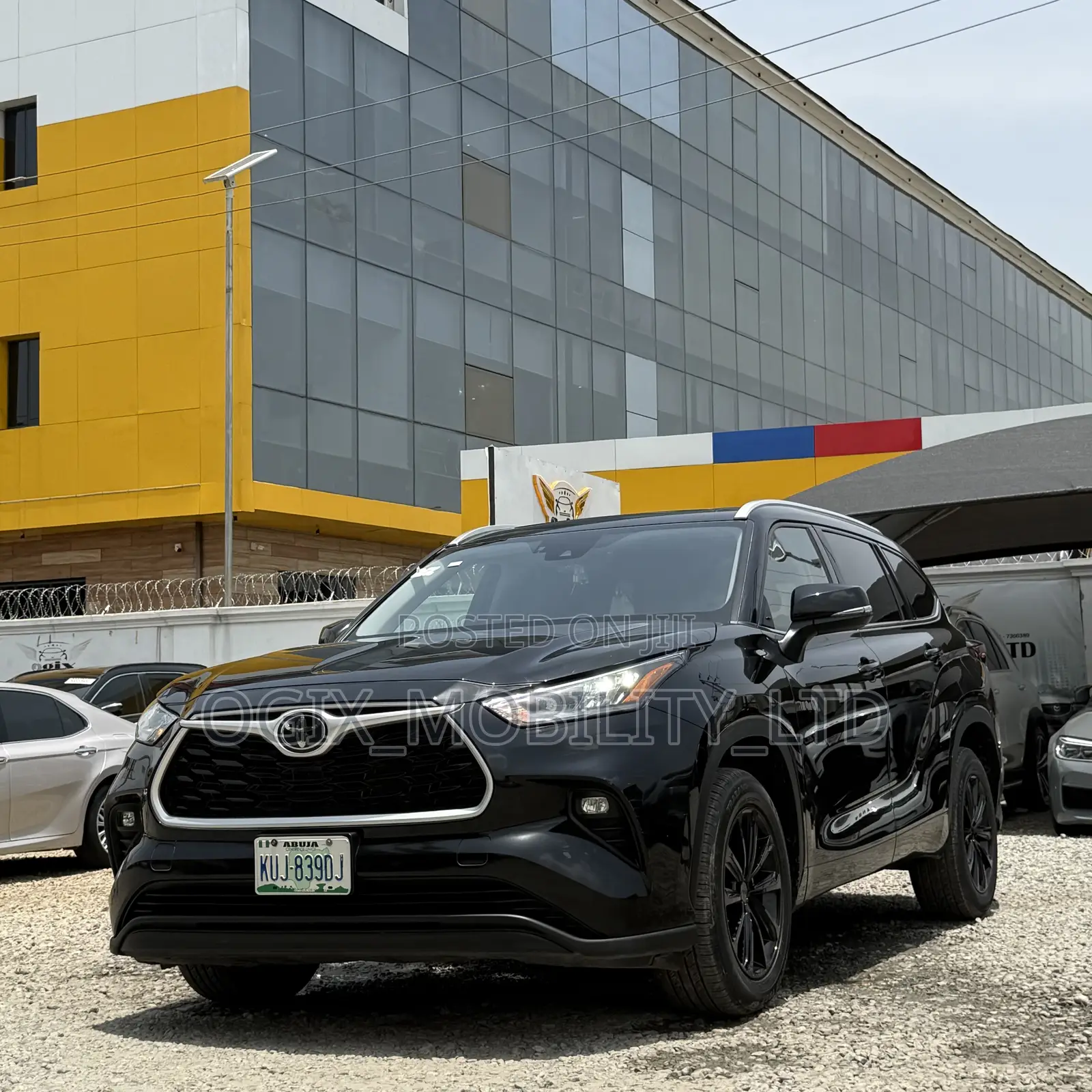 Toyota Highlander XLE 2022 Black