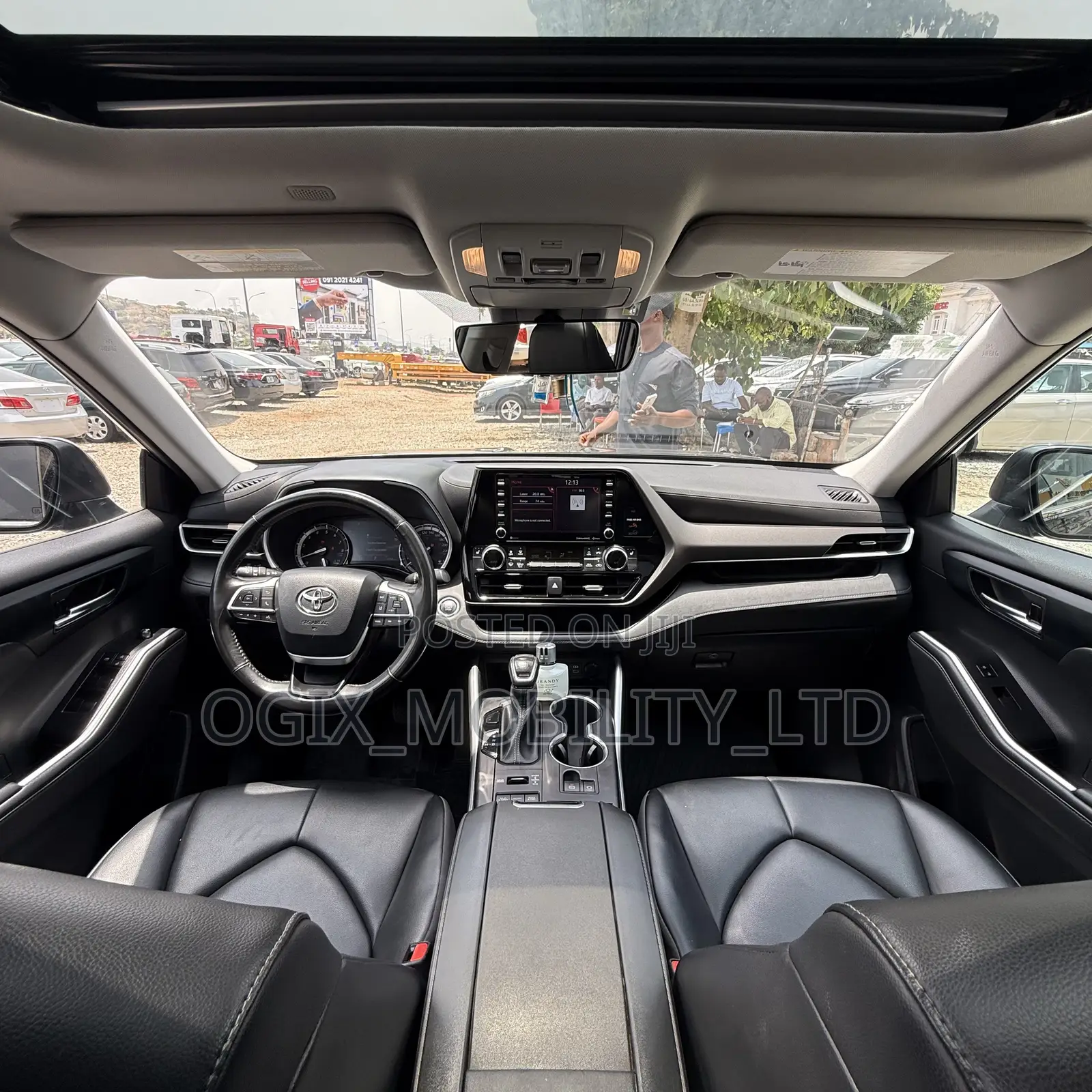 Toyota Highlander XLE 2022 Black