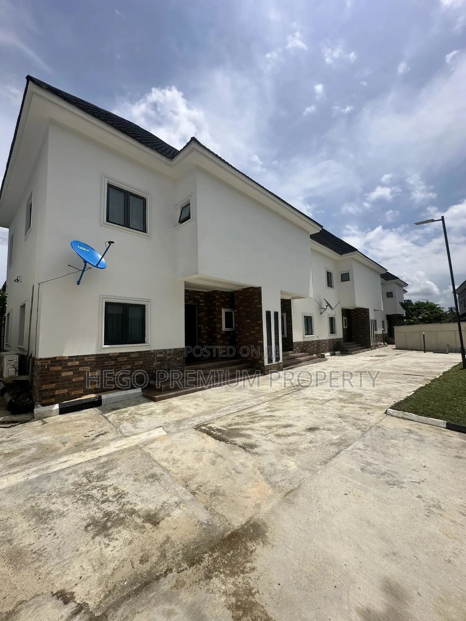 2bdrm Duplex in Forces Avenue, Old for rent