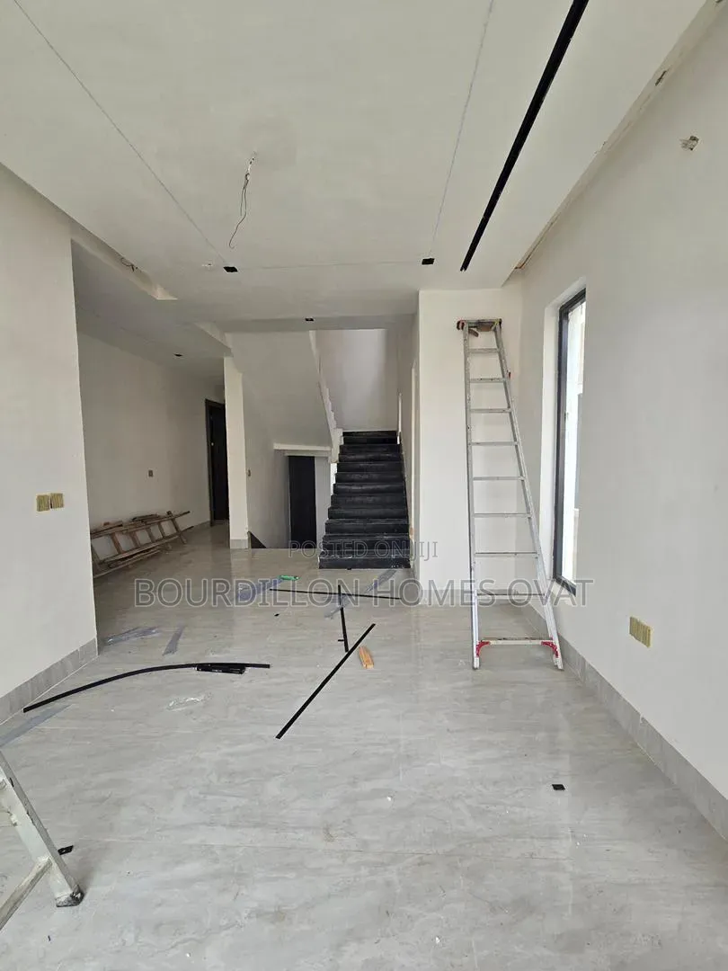 4bdrm Duplex in Ikoyi Lagos State for sale