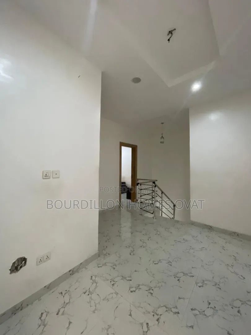4bdrm Duplex in Orchid Lekki Lagos for rent