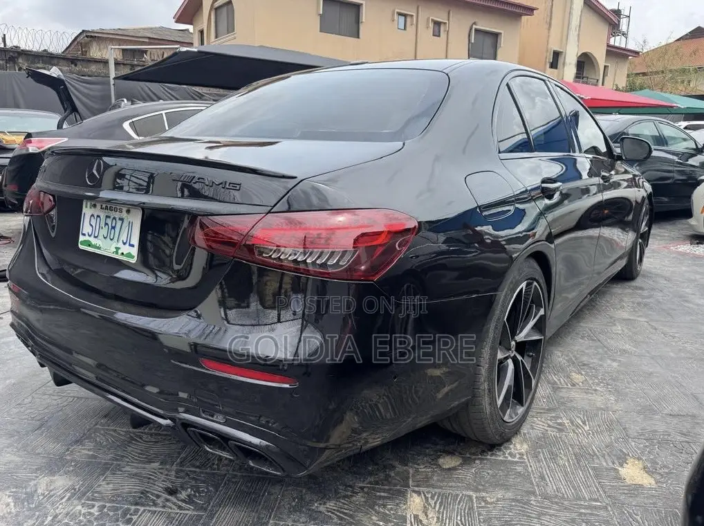 Mercedes-Benz E300 2017 Black