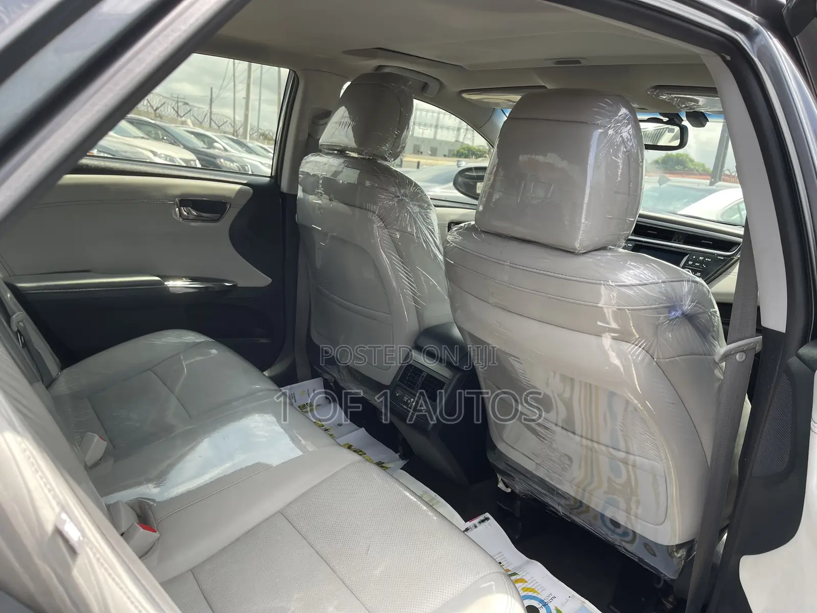 Toyota Avalon Limited Sedan FWD (3.5L 6cyl 6A) 2013 Gray