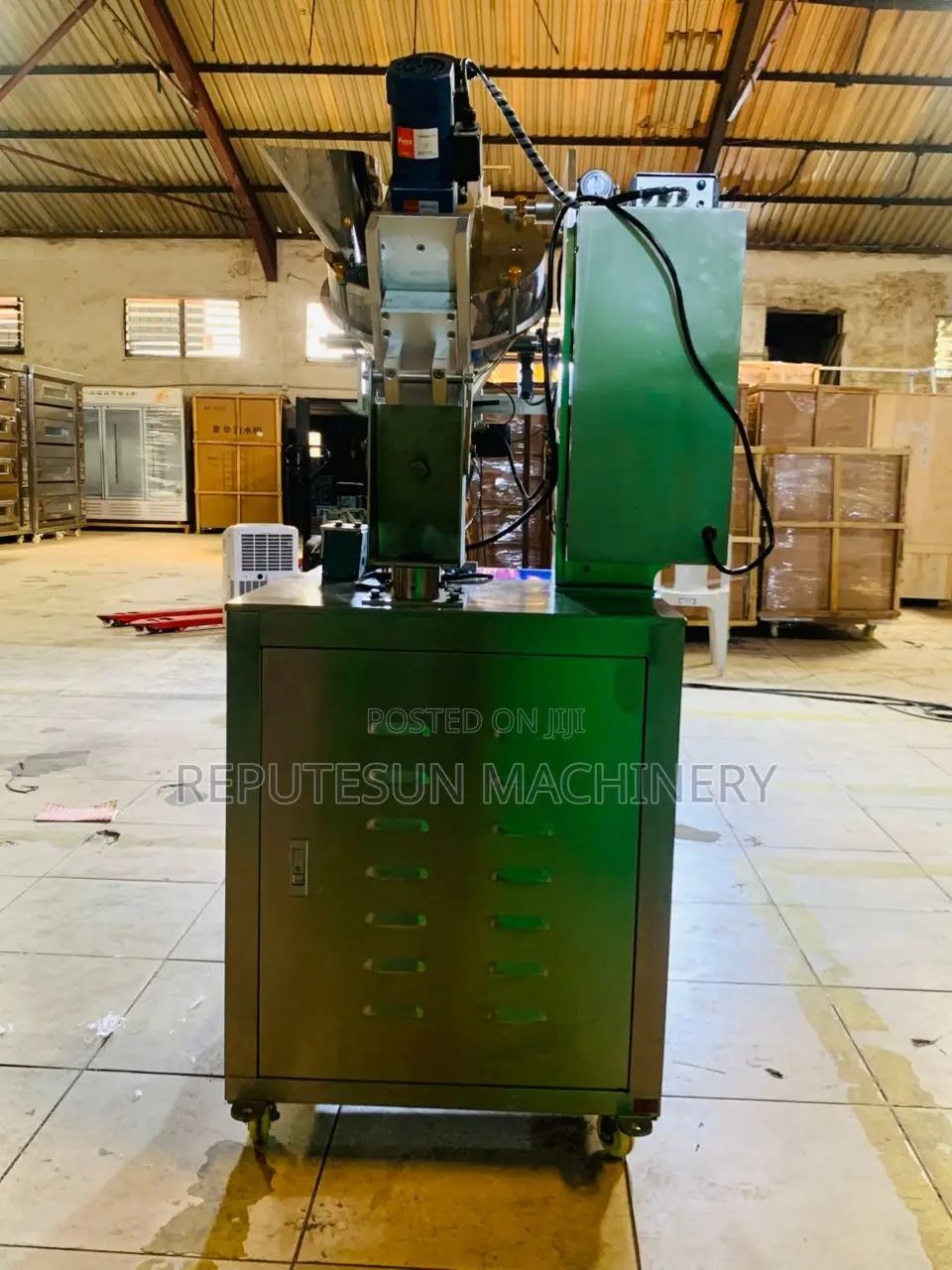 Four-Side Sealing Powder Packaging Machine C/W Acrylic Glass Cover