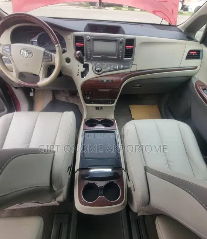 Toyota Sienna Limited 7 Passenger 2011 Red