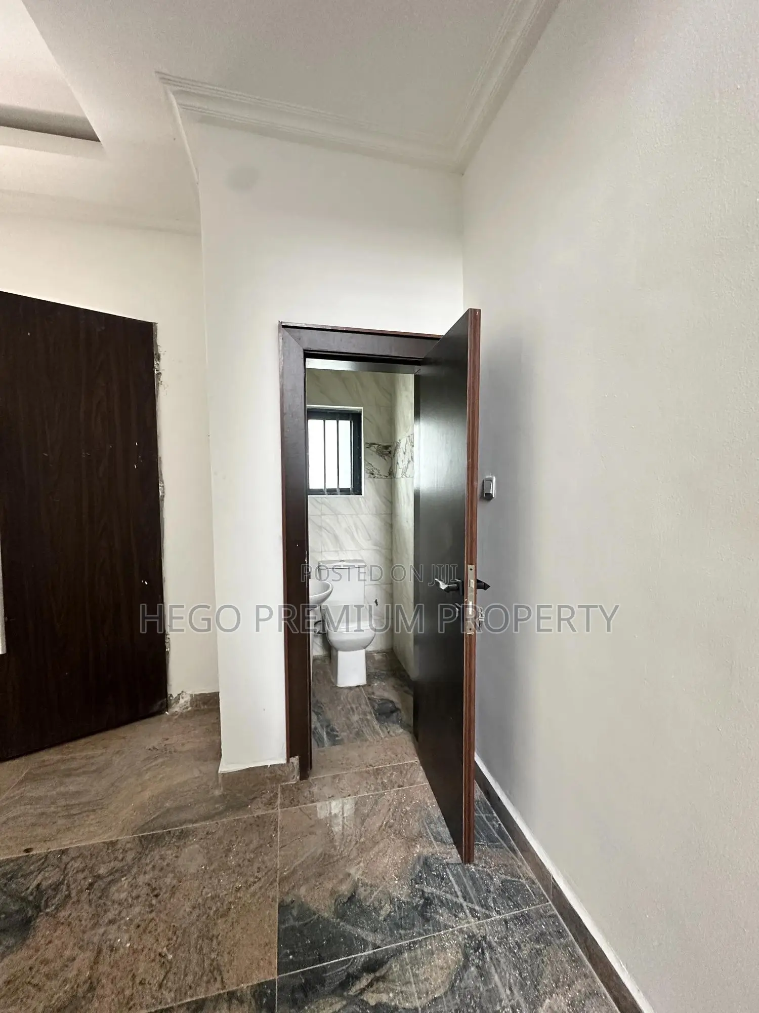 2bdrm Duplex in Forces Avenue, Old for rent