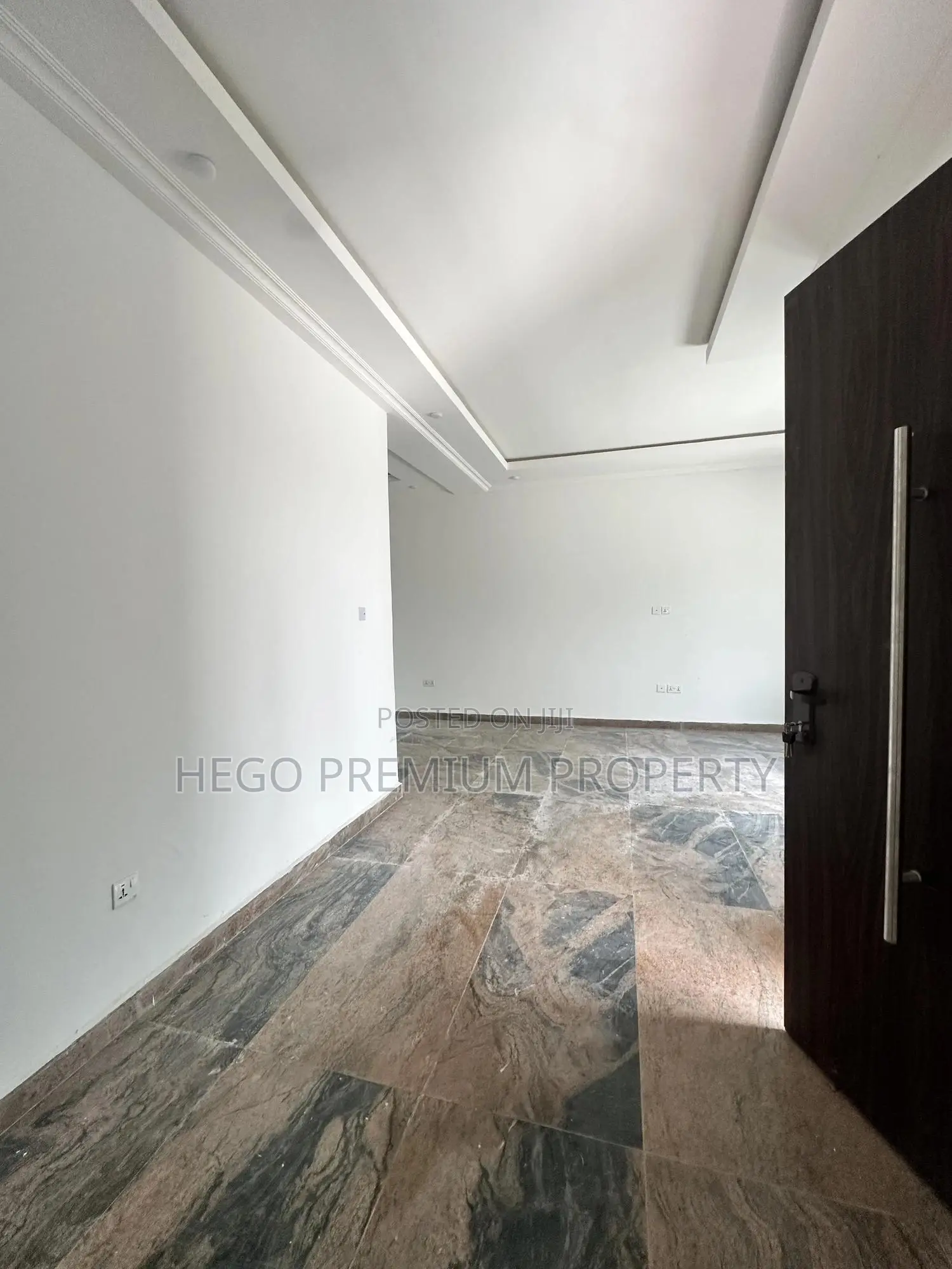 2bdrm Duplex in Forces Avenue, Old for rent