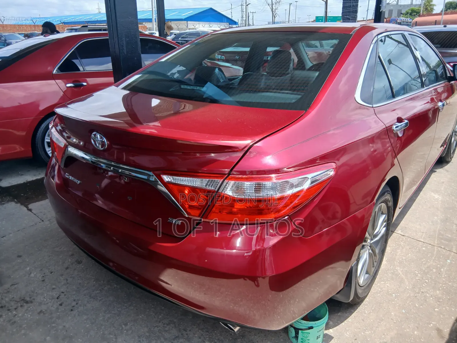 Toyota Camry SE 4dr Sedan (2.5L 4cyl 6A) 2016 Red