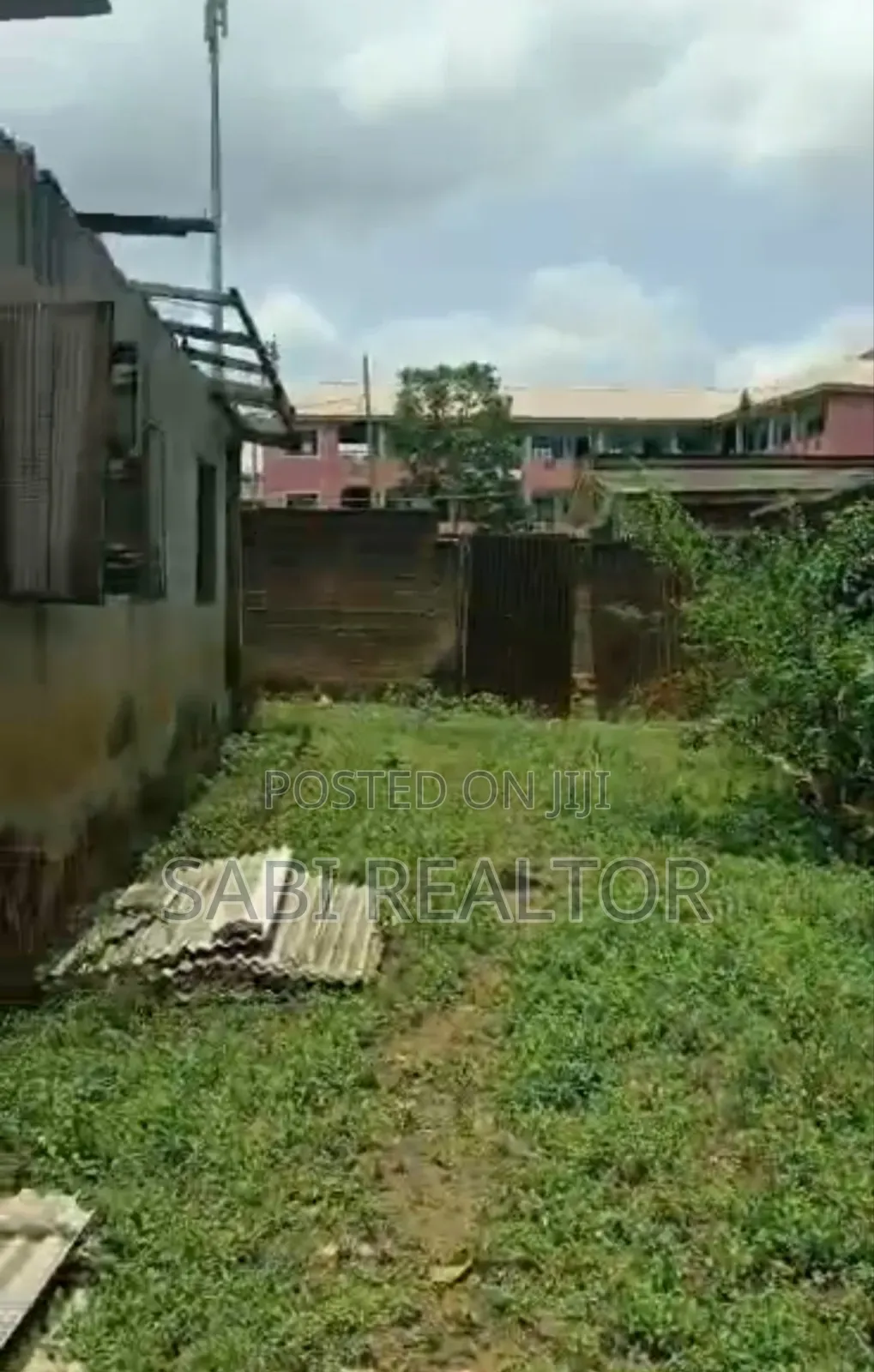 Land for Sale | Full Plot of Land With Demolishable Structure at U Turn